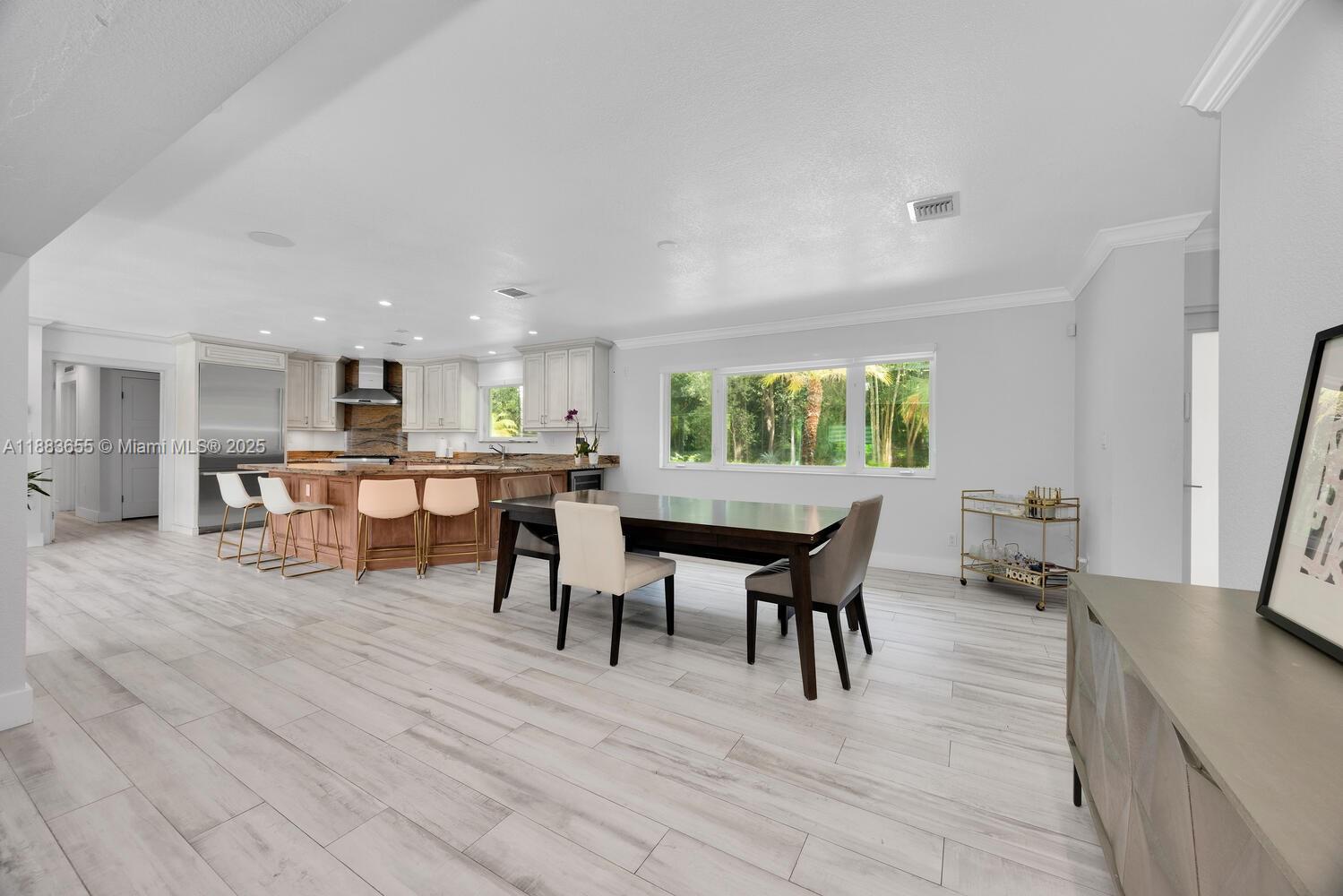 Miami, Florida, 33173, United States, 4 Bedrooms Bedrooms, ,2 BathroomsBathrooms,Residential,For Sale,1986231