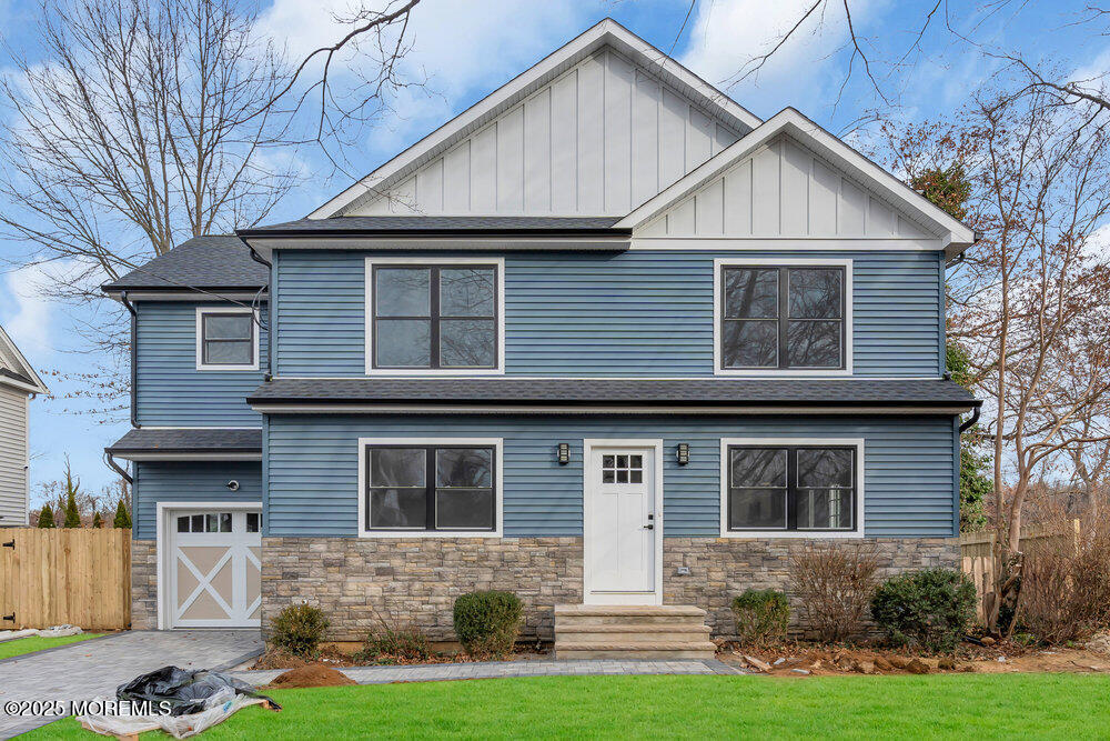 Shrewsbury Boro, New Jersey, 07702, United States, 4 Bedrooms Bedrooms, ,3 BathroomsBathrooms,Residential,For Sale,2001702