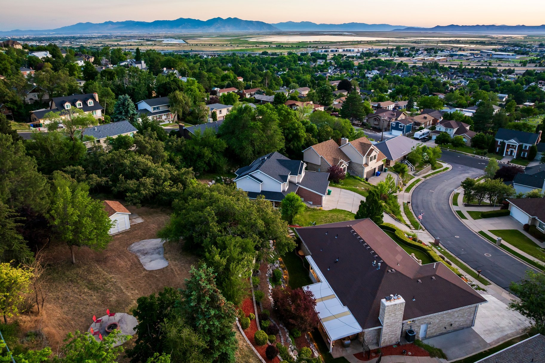  Farmington Rambler on Private Half-Acre with Incredible Views - 物件實景
