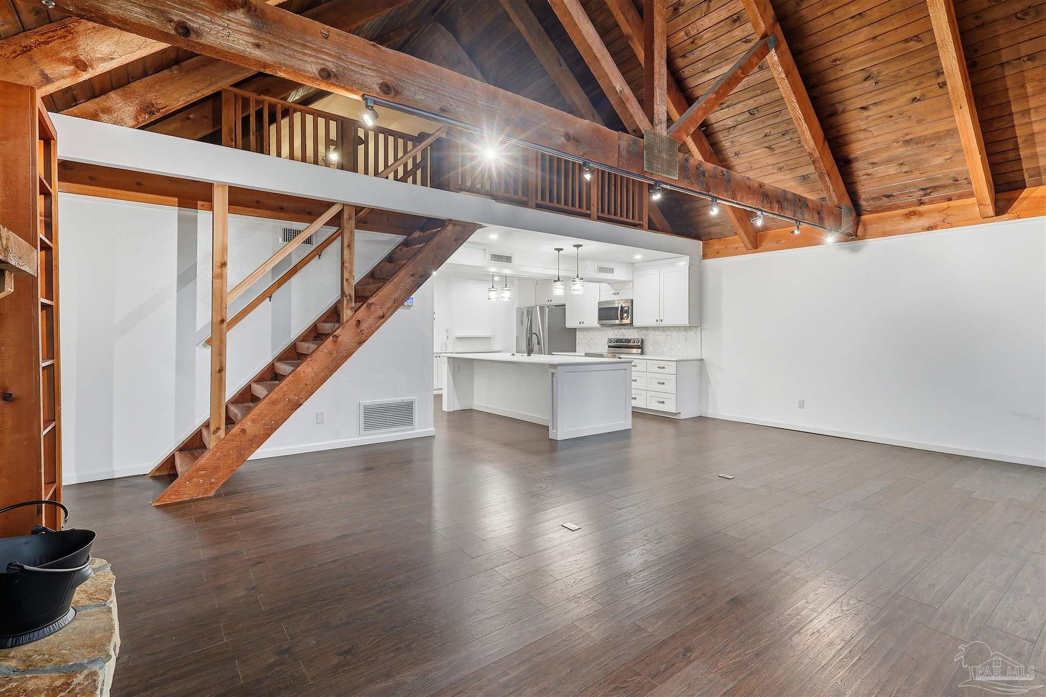 Milton, Florida, 32583, United States, 3 Bedrooms Bedrooms, ,4 BathroomsBathrooms,Residential,For Sale,1991354