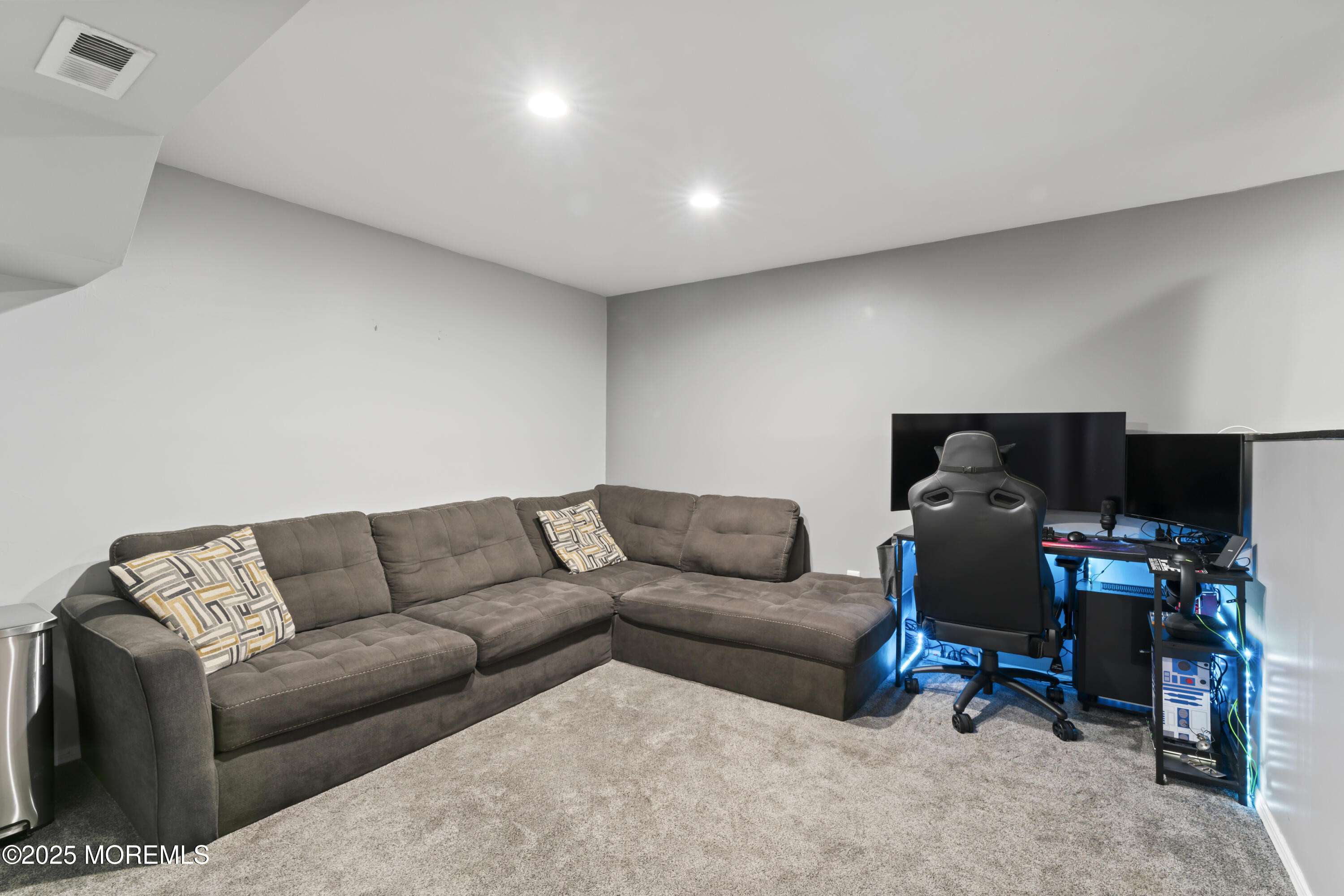 Howell, New Jersey, 07731, United States, 4 Bedrooms Bedrooms, ,3 BathroomsBathrooms,Residential,For Sale,1944889