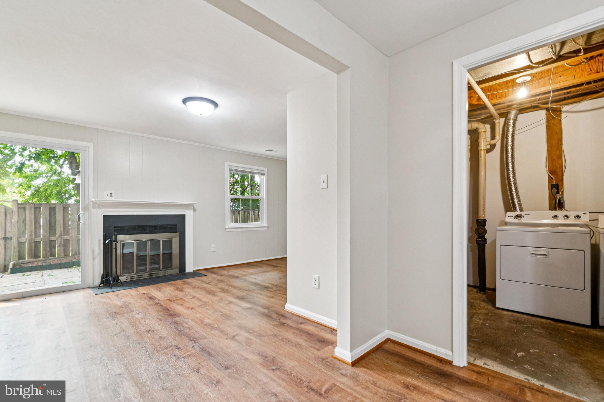 Gaithersburg, Maryland, 20878, United States, 3 Bedrooms Bedrooms, ,3 BathroomsBathrooms,Residential,For Sale,1889859