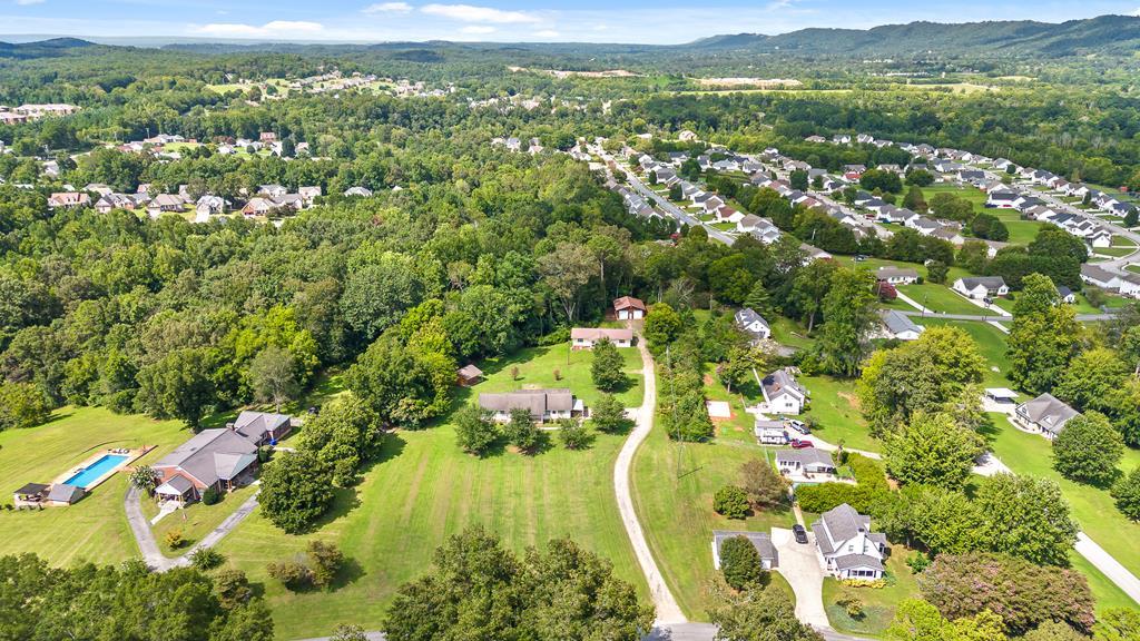 Ringgold, Georgia, 30736, United States, 6 Bedrooms Bedrooms, ,4 BathroomsBathrooms,Residential,For Sale,1927527
