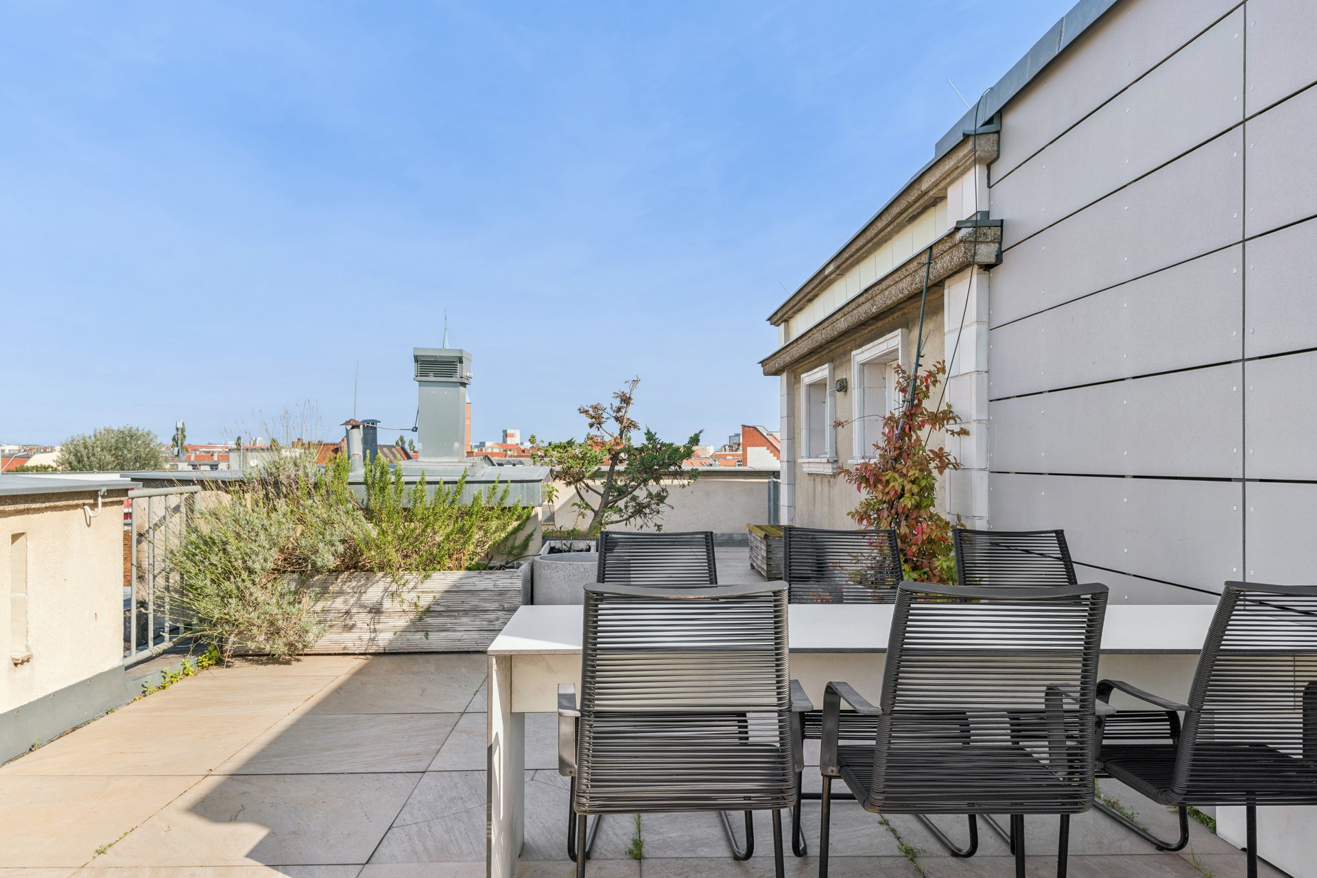  Above the Rooftops of History – An Extraordinary Penthouse on Frankfurter Allee - 物件實景