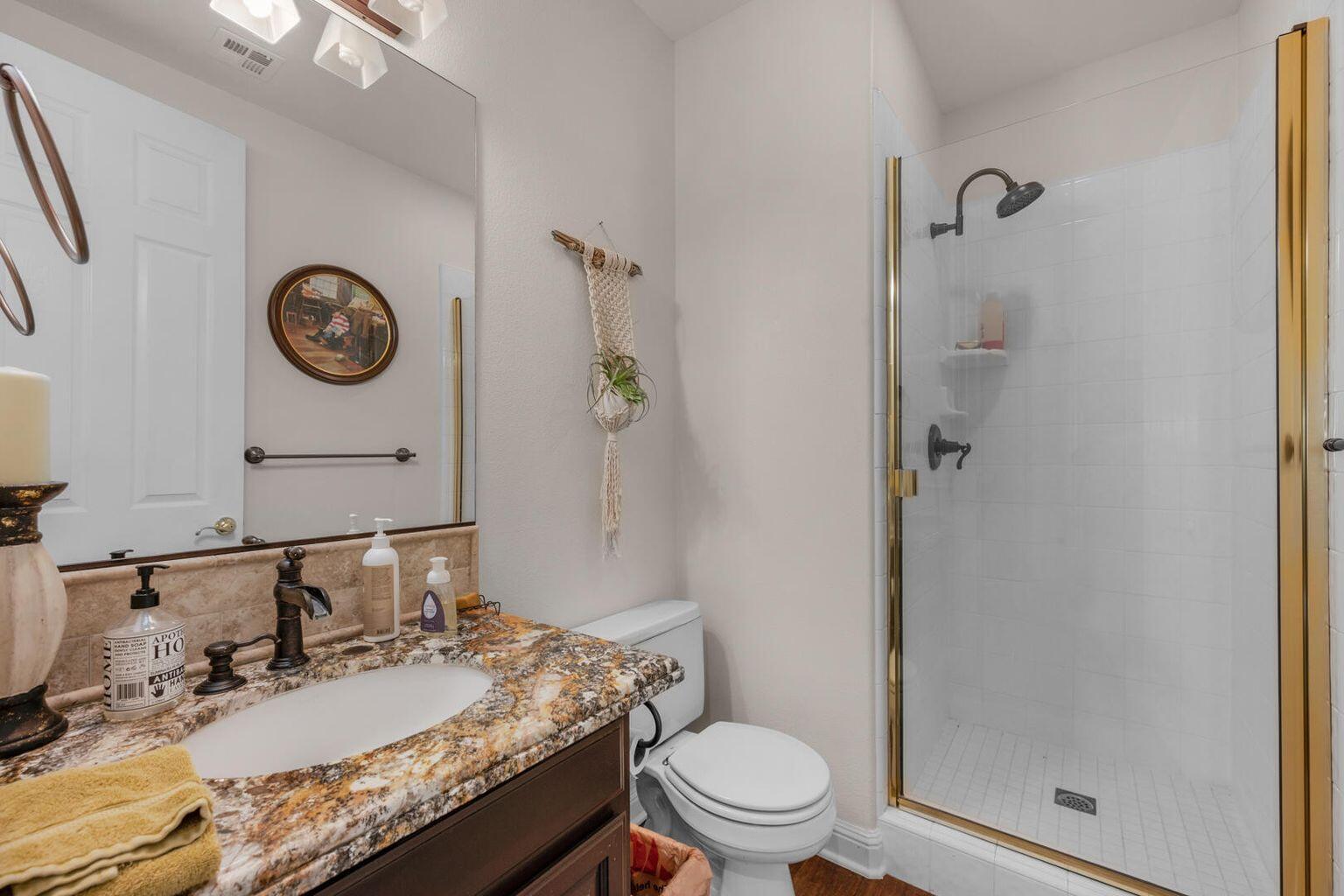 Exeter, California, 93221, United States, 4 Bedrooms Bedrooms, ,5 BathroomsBathrooms,Residential,For Sale,1981903