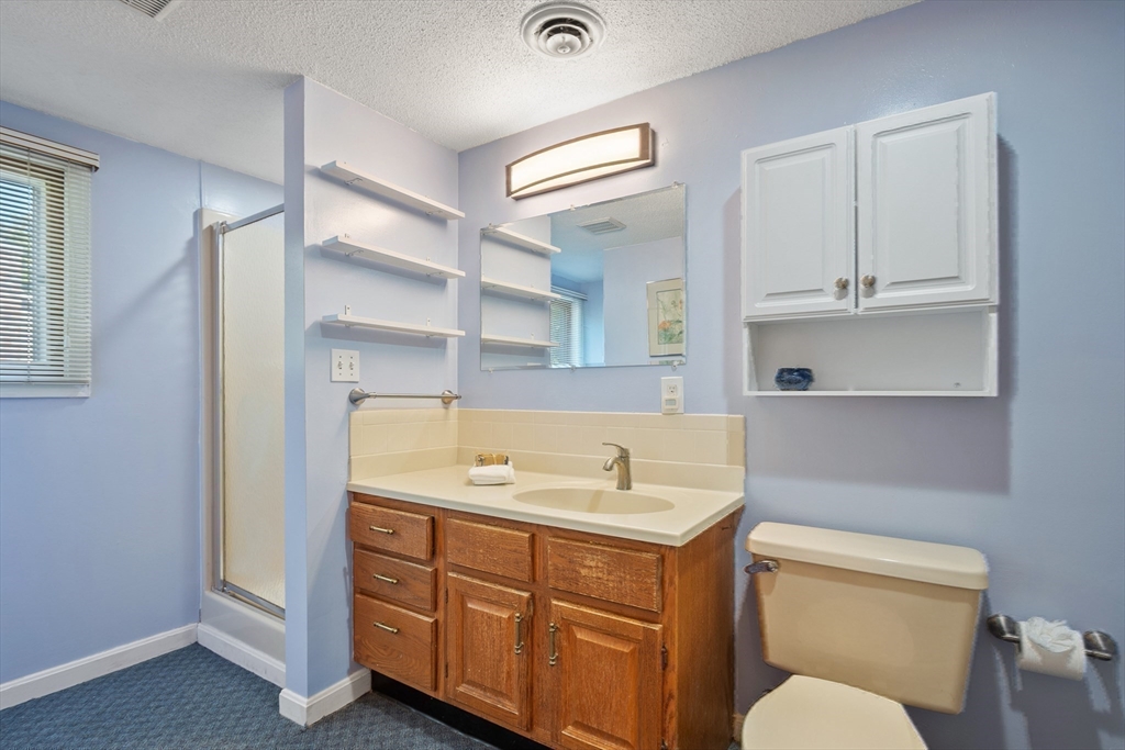 Salem, Massachusetts, 01970, United States, 2 Bedrooms Bedrooms, ,3 BathroomsBathrooms,Residential,For Sale,1932655