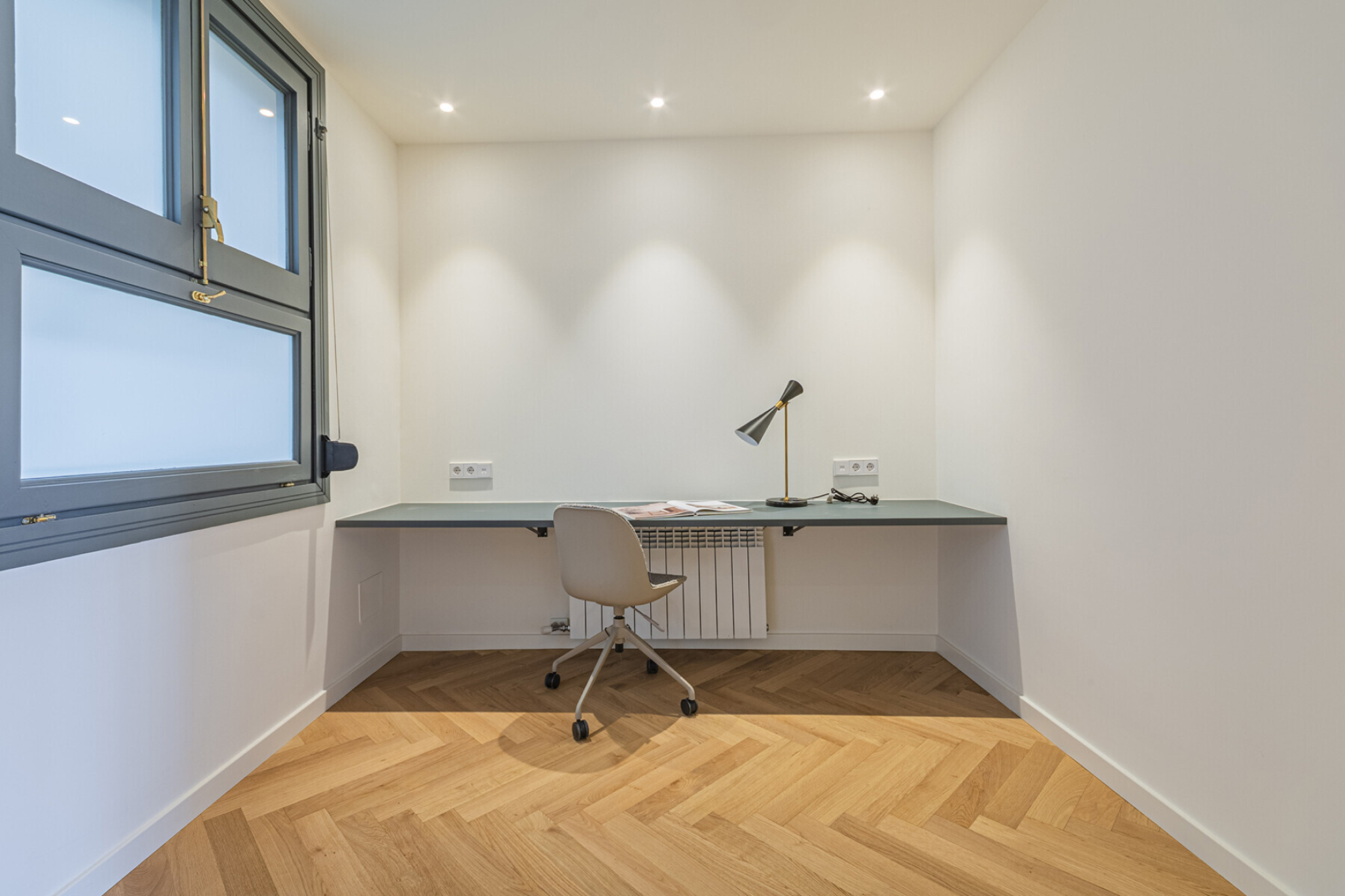  Elegant refurbished apartment of 221 m² in the Quadrat d