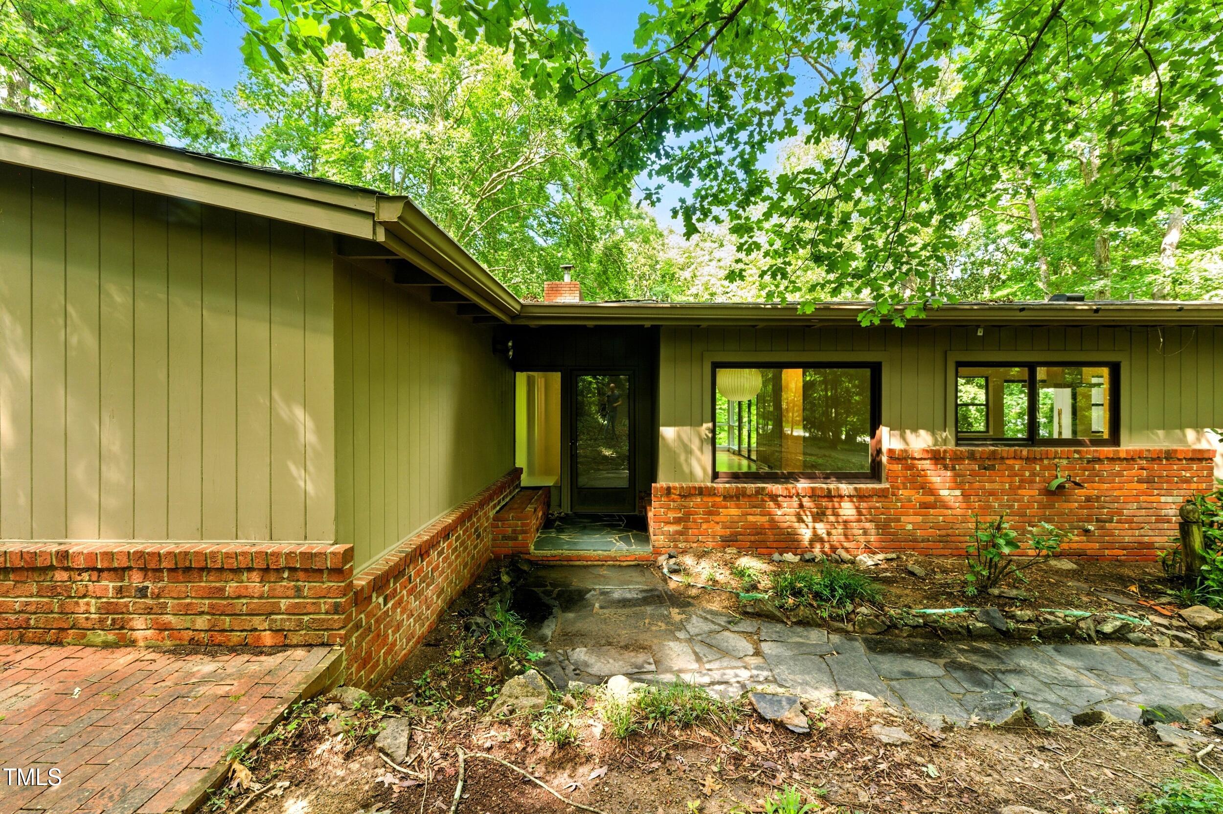 Chapel Hill, North Carolina, 27514, United States, 3 Bedrooms Bedrooms, ,3 BathroomsBathrooms,Residential,For Sale,1847615