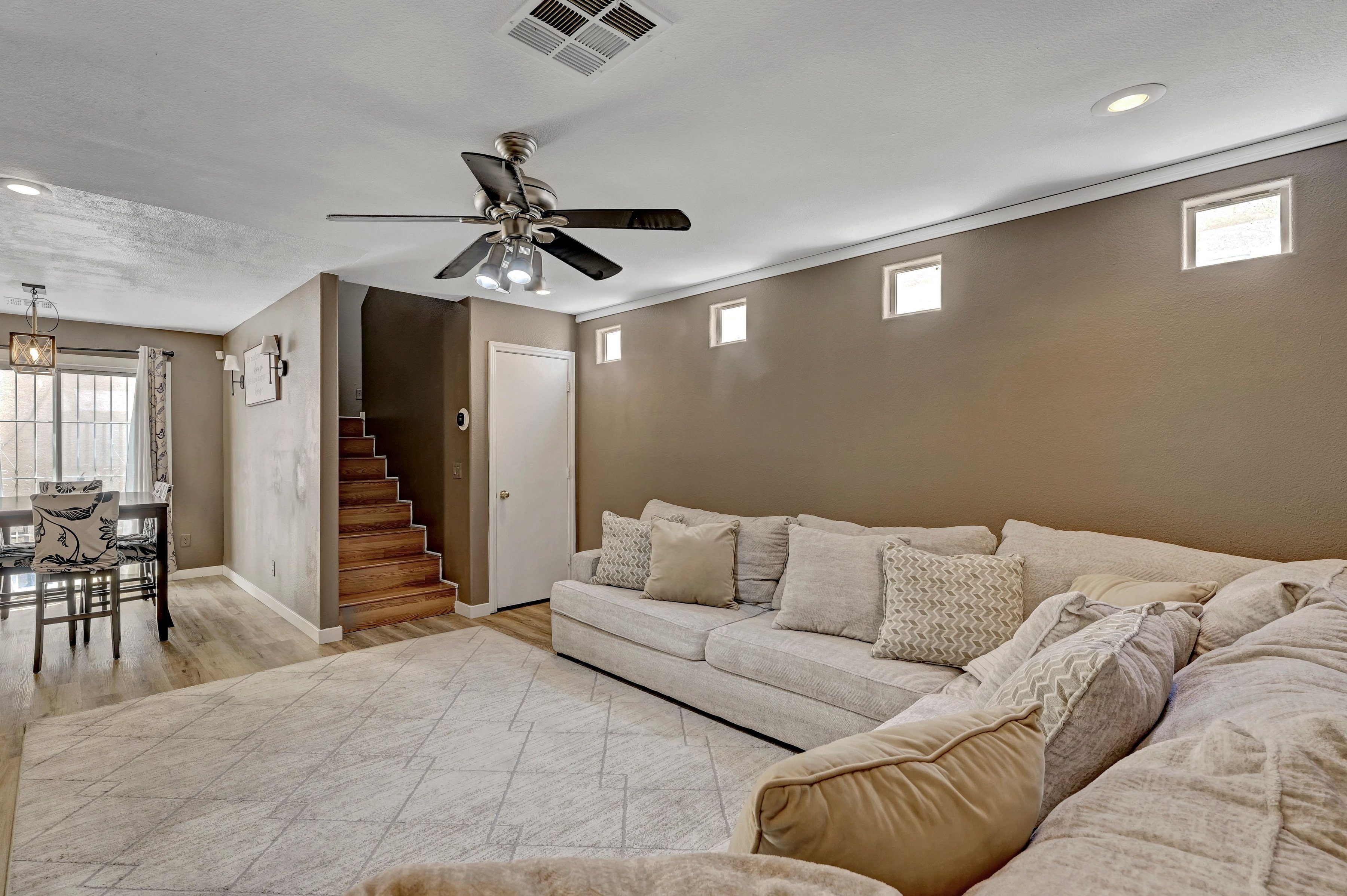  Charming Move-In Ready Home in the Heart of Silverado Ranch - 物件實景