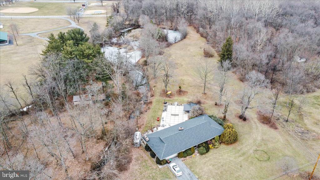 Fayetteville, Pennsylvania, 17222, United States, 3 Bedrooms Bedrooms, ,2 BathroomsBathrooms,Residential,For Sale,1928421