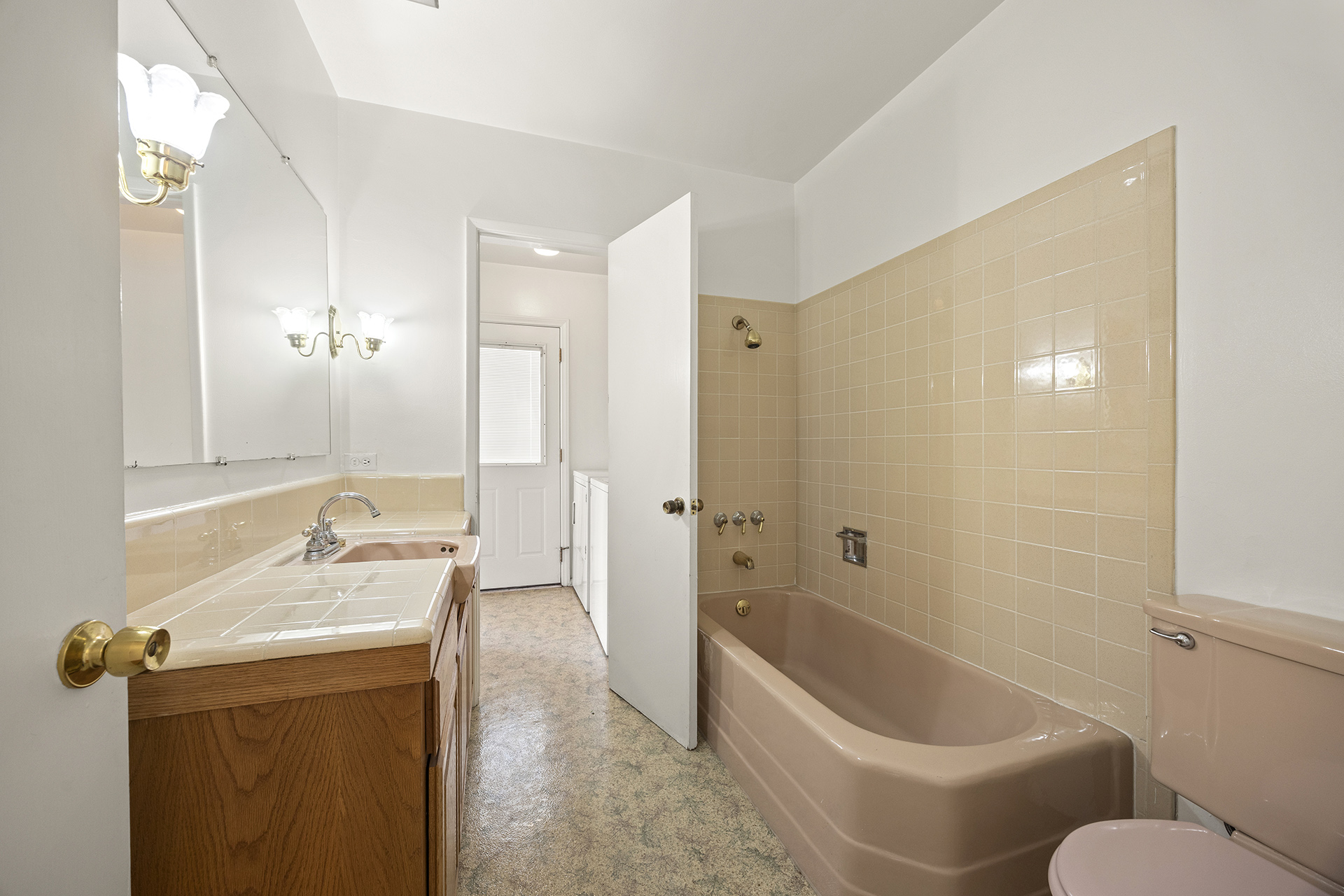 La Habra, California, 90631, United States, 3 Bedrooms Bedrooms, ,2 BathroomsBathrooms,Residential,For Sale,2015349