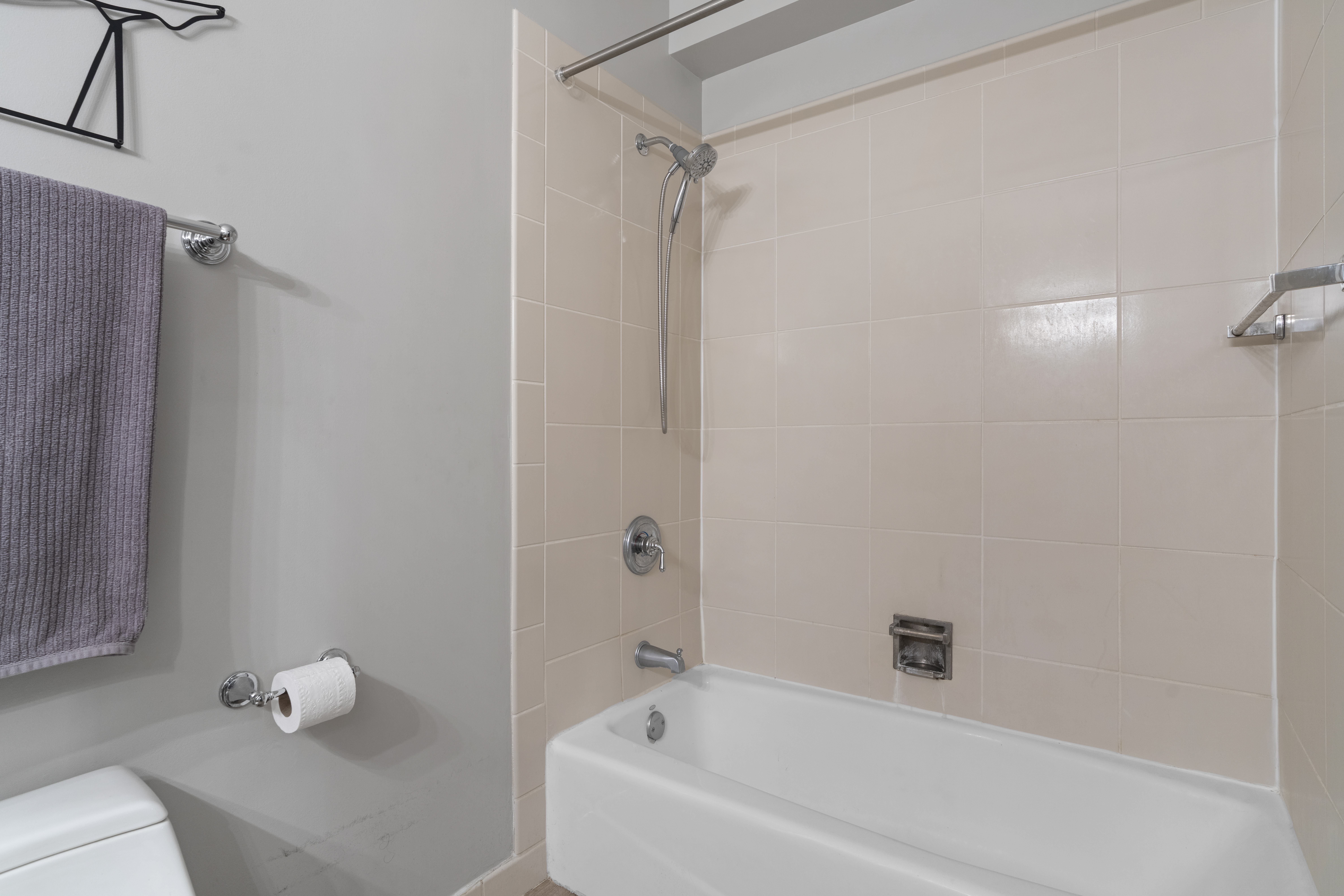  Great Large Studio with Northeast Views of Lake Michigan and Bennett Park - 物件實景