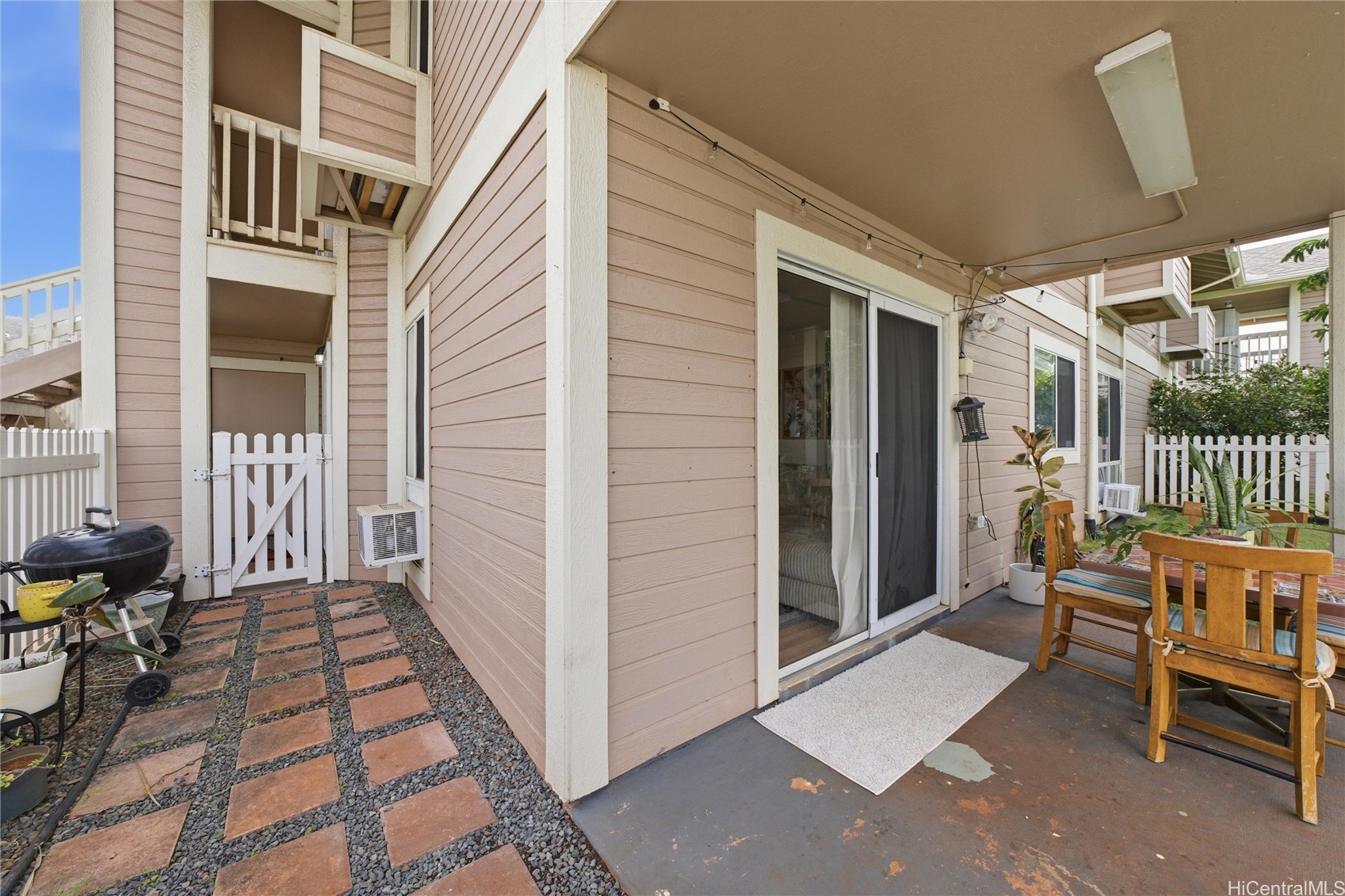 Waipahu, Hawaii, 96797, United States, 2 Bedrooms Bedrooms, ,2 BathroomsBathrooms,Residential,For Sale,1988168