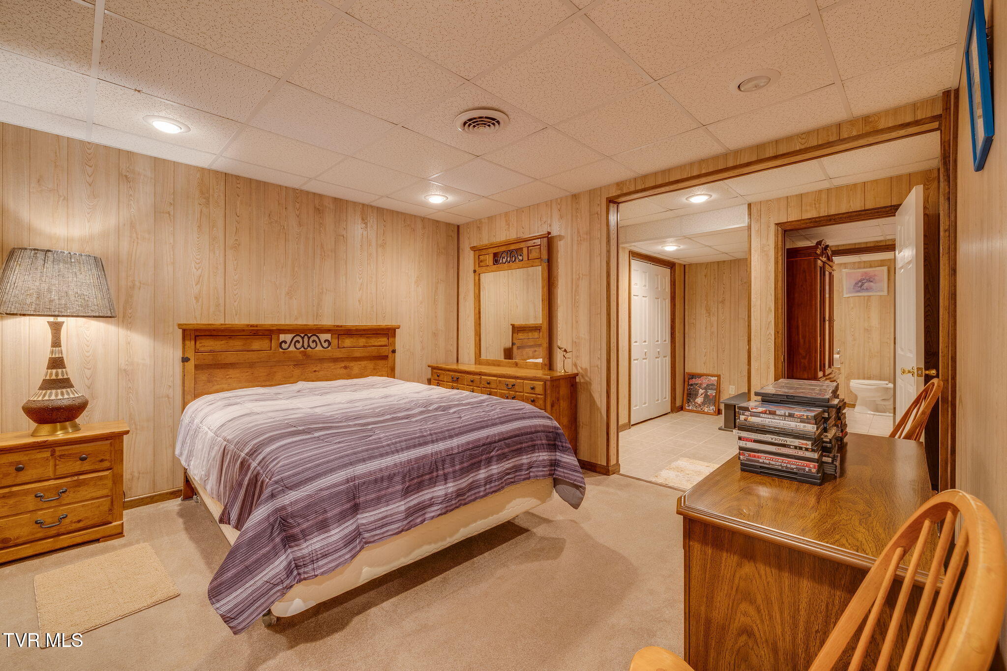 Johnson City, Tennessee, 37601, United States, 5 Bedrooms Bedrooms, ,4 BathroomsBathrooms,Residential,For Sale,2049001