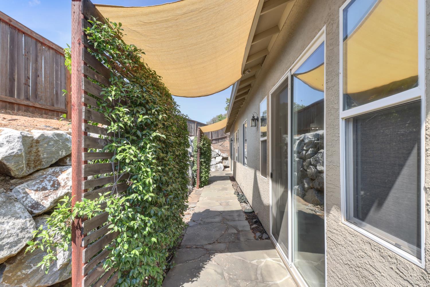 El Dorado Hills, California, 95762, United States, 4 Bedrooms Bedrooms, ,2 BathroomsBathrooms,Residential,For Sale,1939955