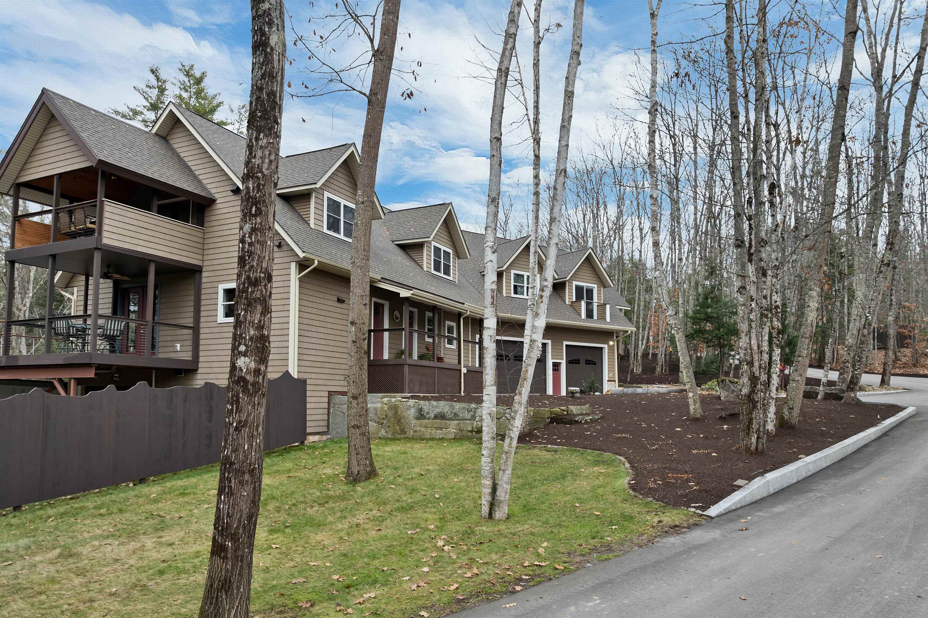 Meredith, New Hampshire, 03253, United States, 4 Bedrooms Bedrooms, ,2 BathroomsBathrooms,Residential,For Sale,1998295