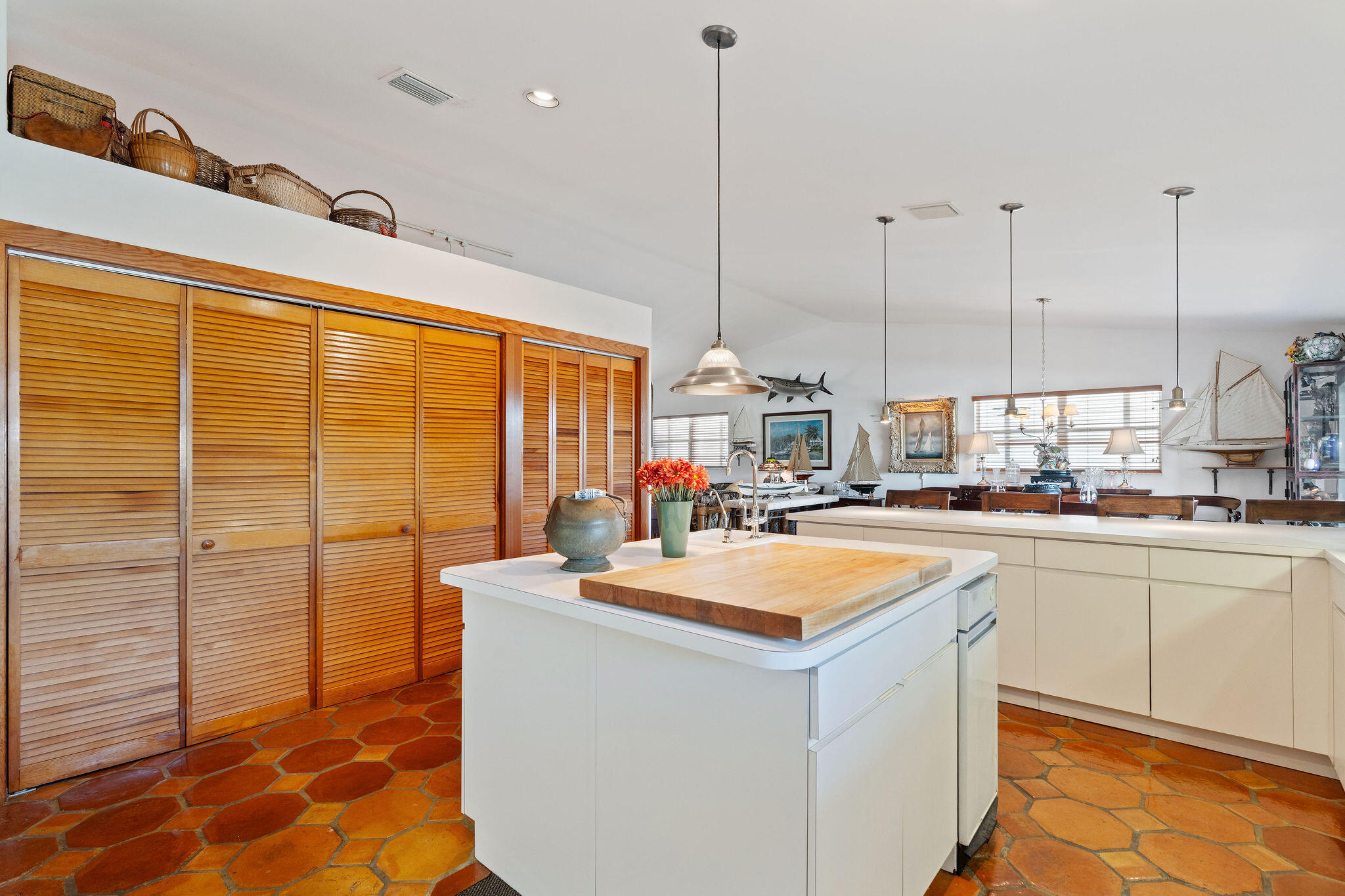 Islamorada, Florida, 33036, United States, 5 Bedrooms Bedrooms, ,3 BathroomsBathrooms,Residential,For Sale,1998109