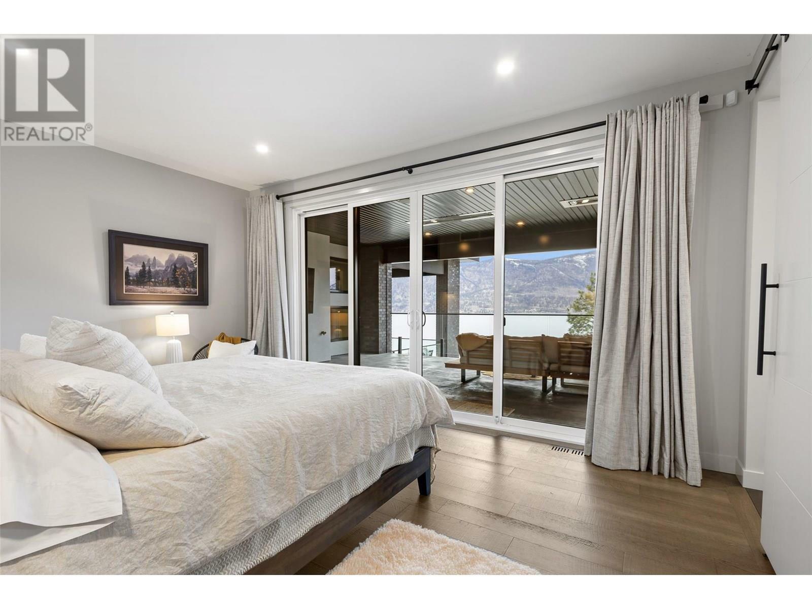 KELOWNA, British Columbia, V4V 1N4, CA, 4 Bedrooms Bedrooms, ,3 BathroomsBathrooms,Residential,For Sale,1859921