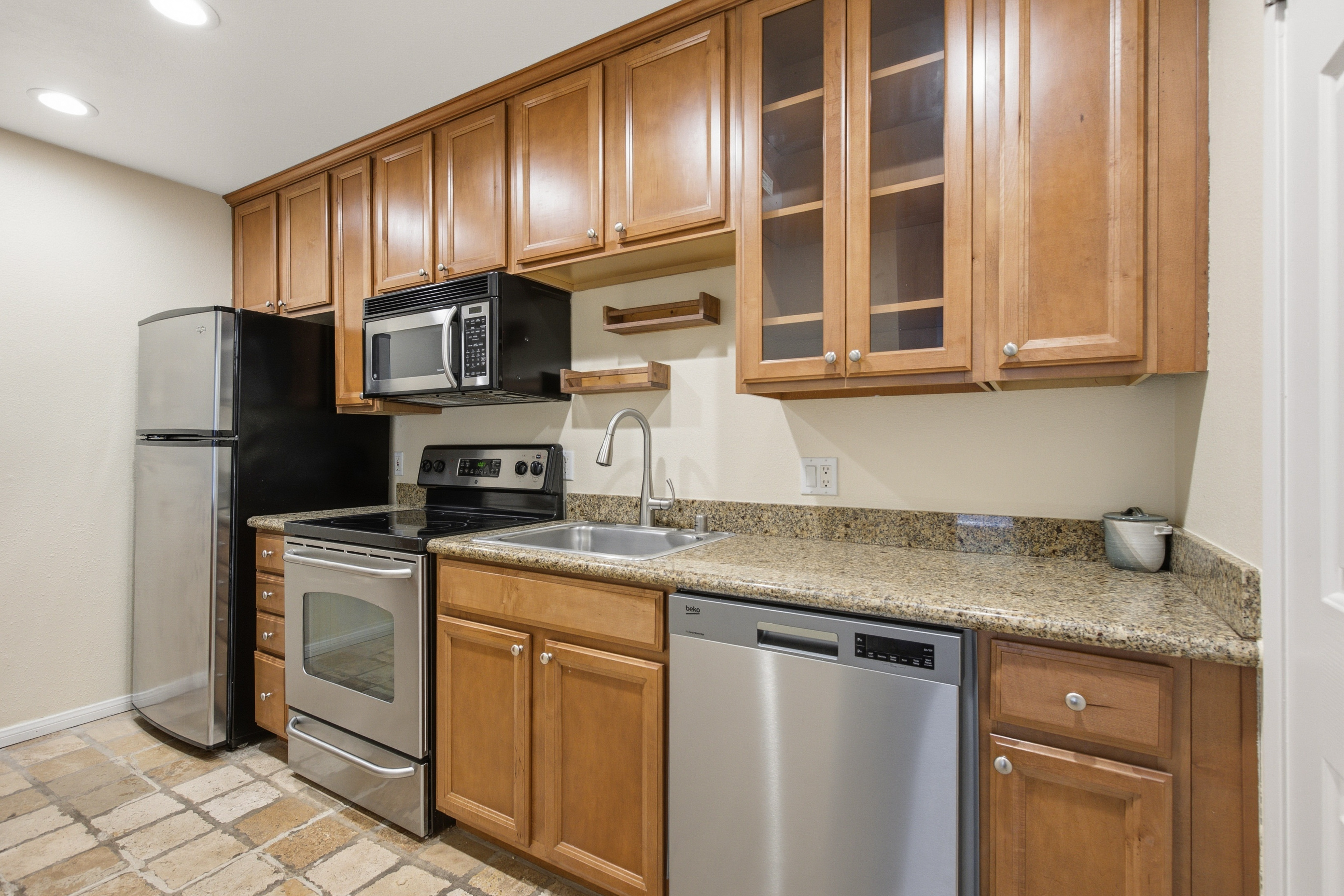 536 Woodside Oaks, Sacramento, CA, 95825 - 物件實景