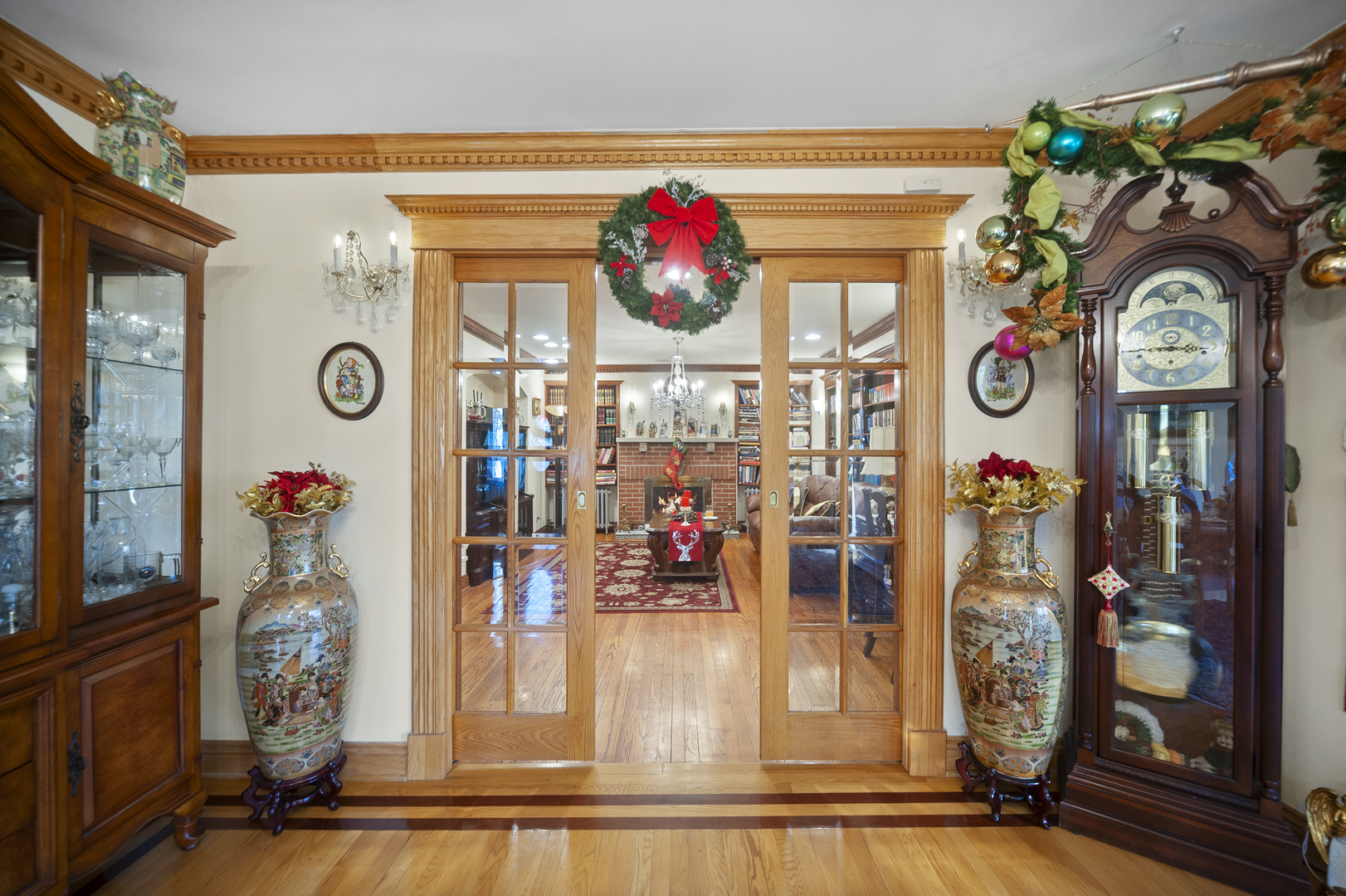 Libertyville, Illinois, 60048, United States, 4 Bedrooms Bedrooms, ,4 BathroomsBathrooms,Residential,For Sale,2003130