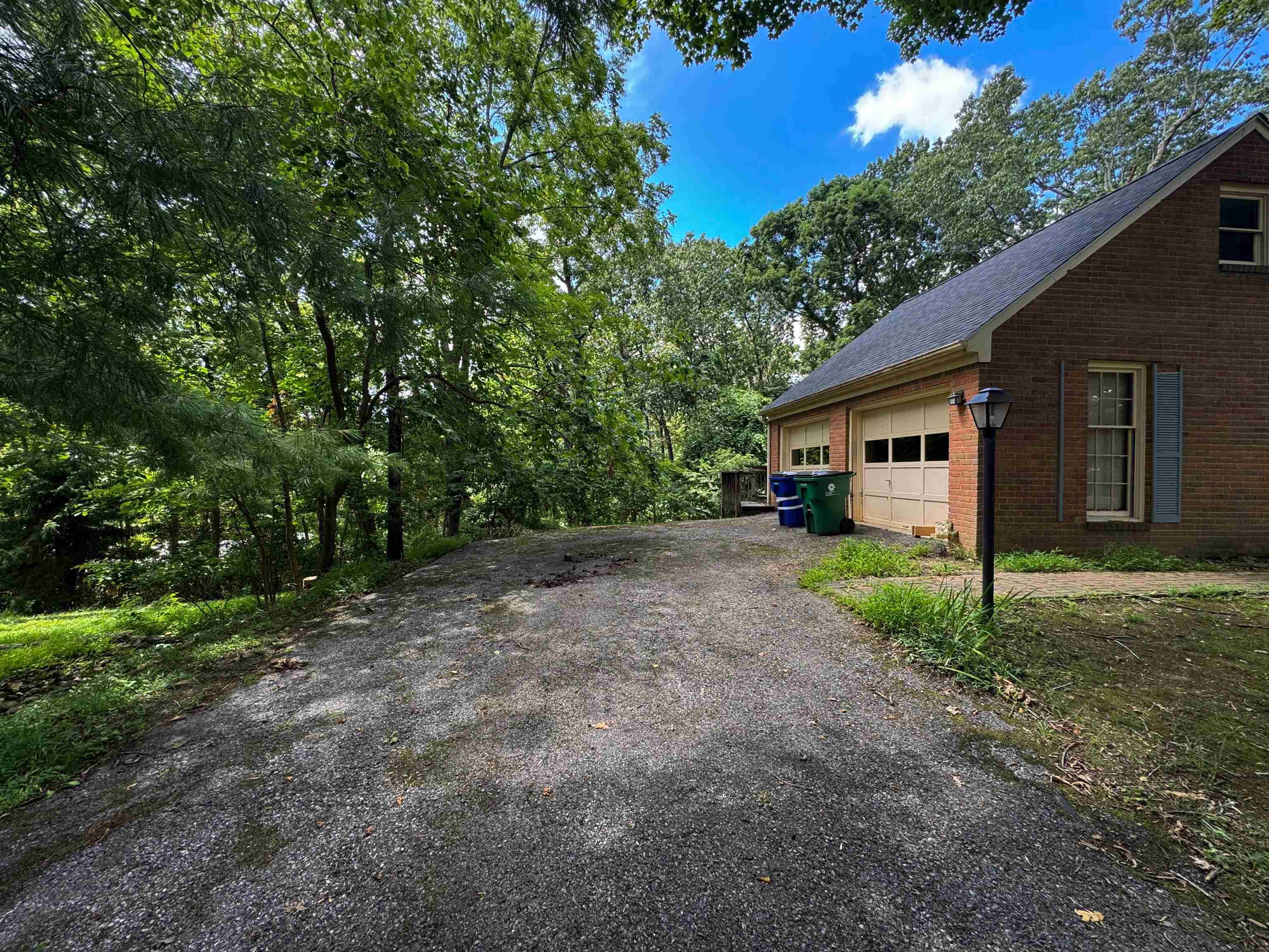 Blacksburg, Virginia, 24060, United States, 5 Bedrooms Bedrooms, ,4 BathroomsBathrooms,Residential,For Sale,1900979