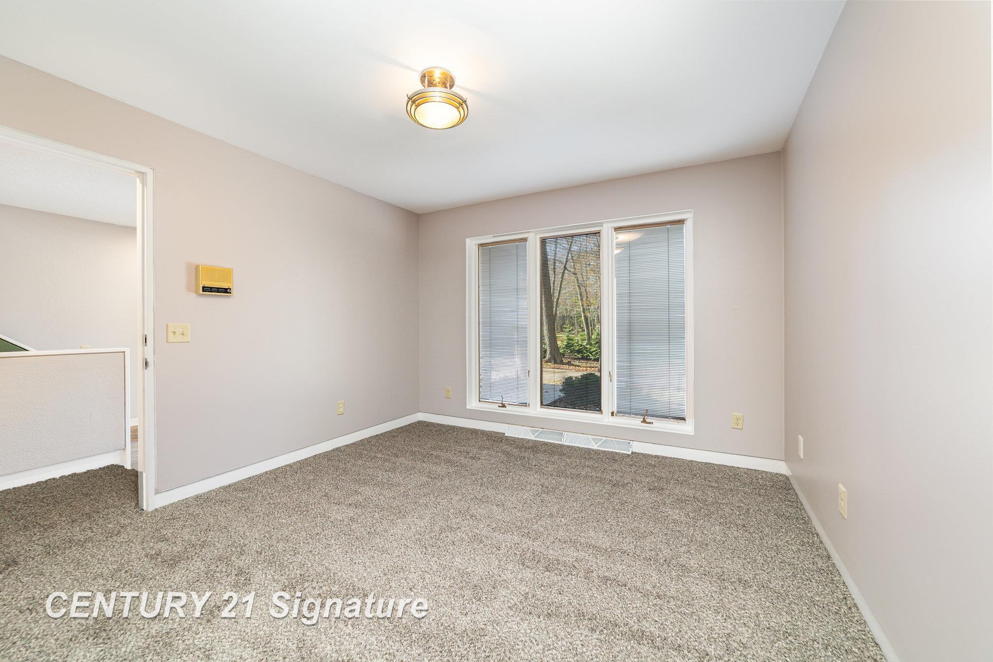 Saginaw, Michigan, 48609, United States, 4 Bedrooms Bedrooms, ,3 BathroomsBathrooms,Residential,For Sale,1994235