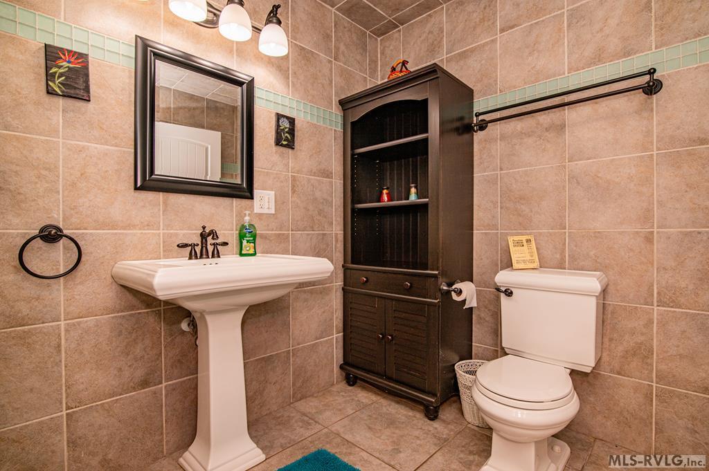 Littleton, North Carolina, 27850, United States, 3 Bedrooms Bedrooms, ,4 BathroomsBathrooms,Residential,For Sale,1836681