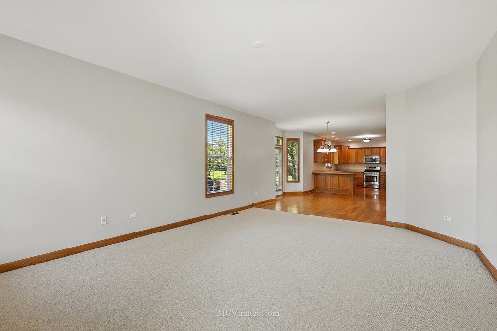 Plainfield, Illinois, 60586, United States, 5 Bedrooms Bedrooms, ,3 BathroomsBathrooms,Residential,For Sale,1927144