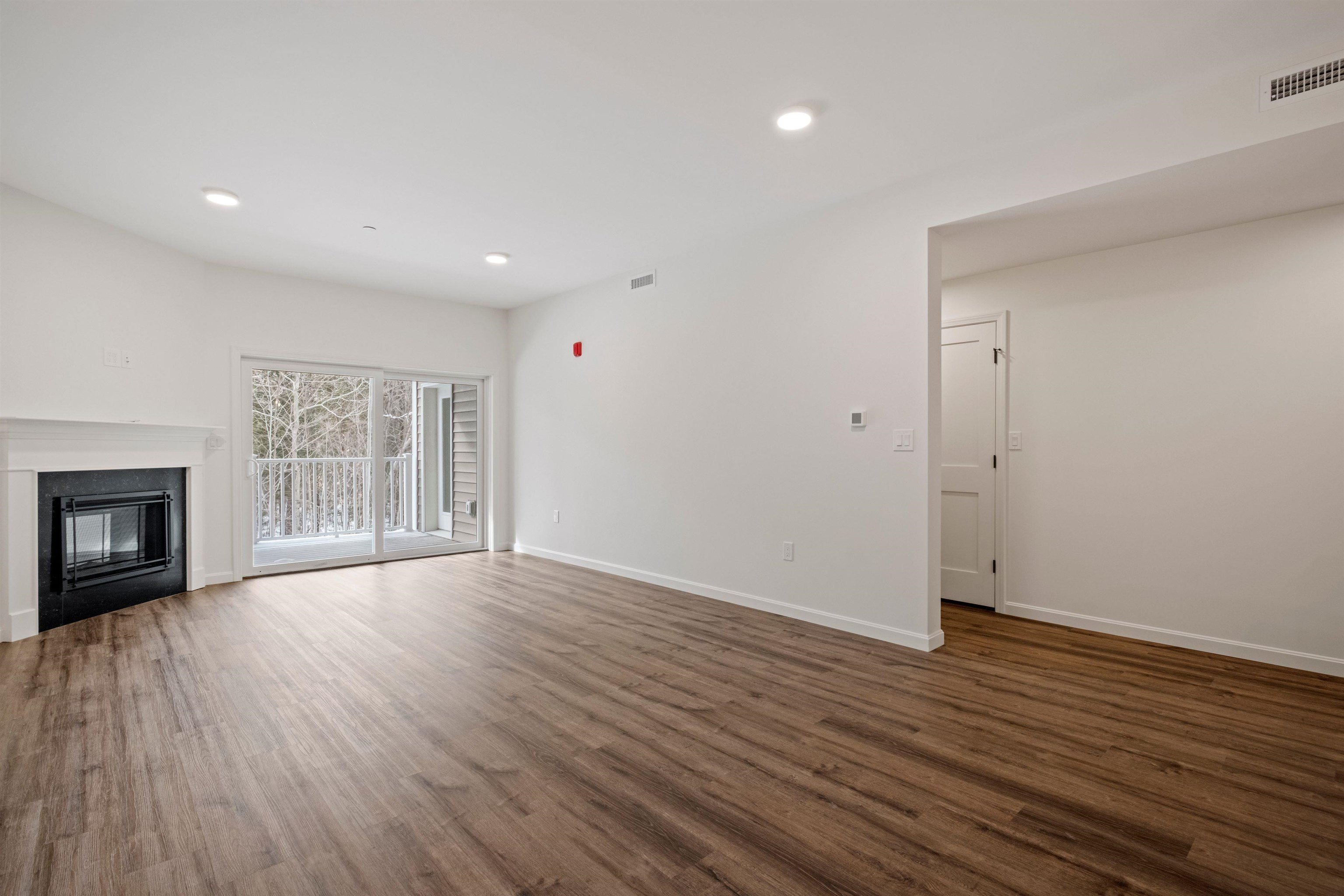 Lincoln, New Hampshire, 03251, United States, 3 Bedrooms Bedrooms, ,2 BathroomsBathrooms,Residential,For Sale,1937104