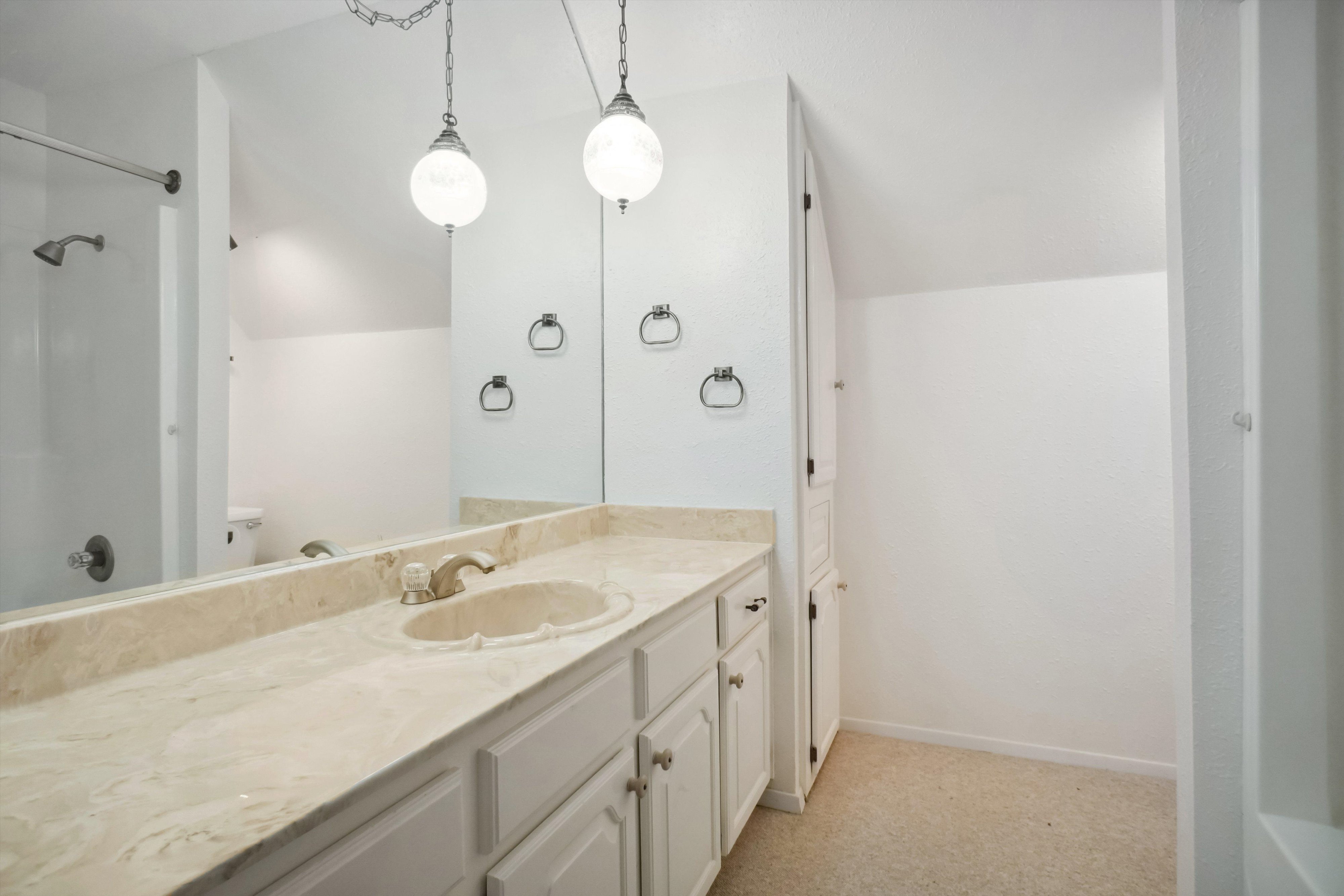 Bridgeport, Texas, 76426, United States, 4 Bedrooms Bedrooms, ,3 BathroomsBathrooms,Residential,For Sale,1981082