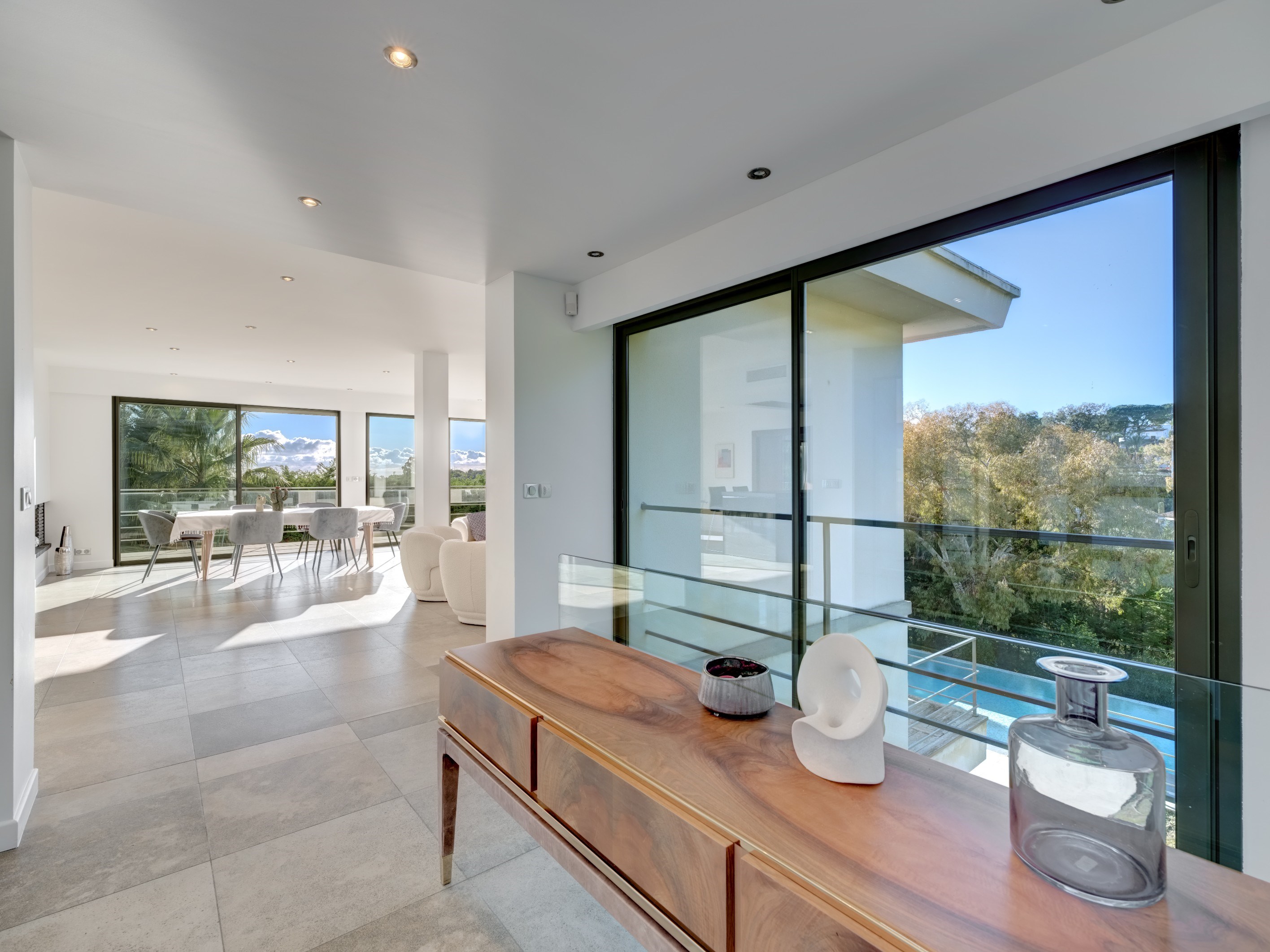  Contemporary villa for sale in Super Cannes 265 m² with pool and partial sea vi… - 物件實景
