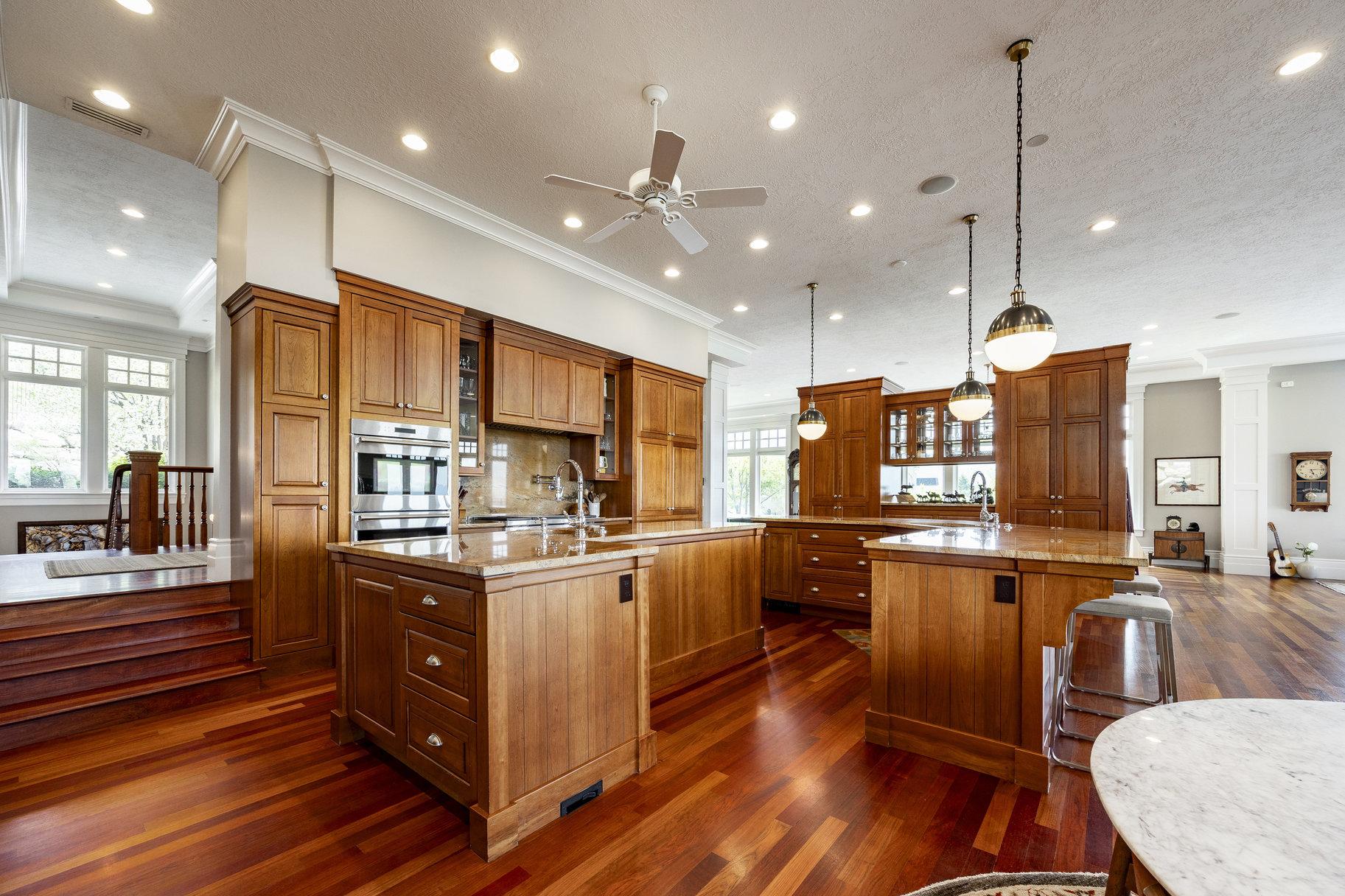  Timeless East Bench Craftsman Estate with Gated Entry, Expansive Light and Views - 物件實景