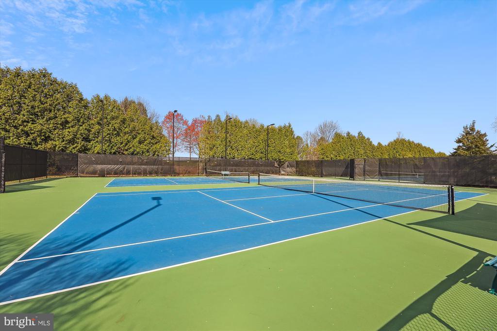 Gainesville, Virginia, 20155, United States, 3 Bedrooms Bedrooms, ,4 BathroomsBathrooms,Residential,For Sale,1896801