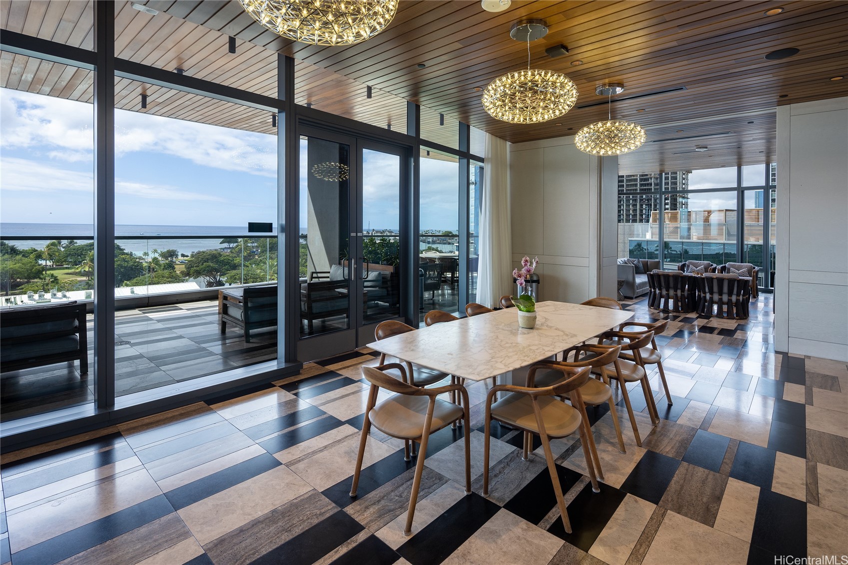 Honolulu, Hawaii, 96814, United States, 3 Bedrooms Bedrooms, ,3 BathroomsBathrooms,Residential,For Sale,2003362