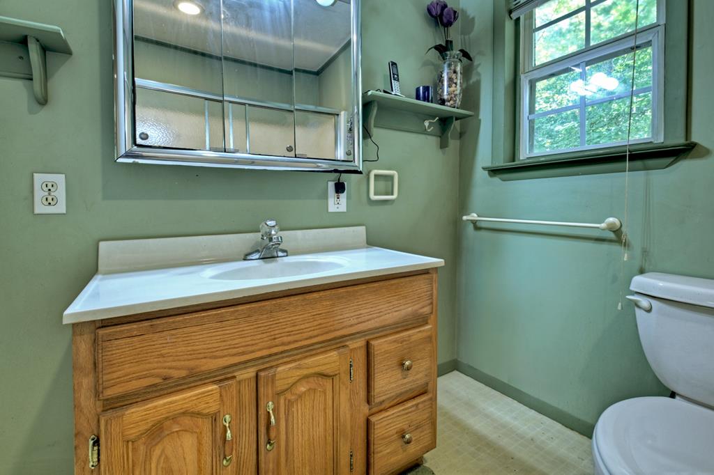 Blue Ridge, Georgia, 30513, United States, 4 Bedrooms Bedrooms, ,4 BathroomsBathrooms,Residential,For Sale,1859104