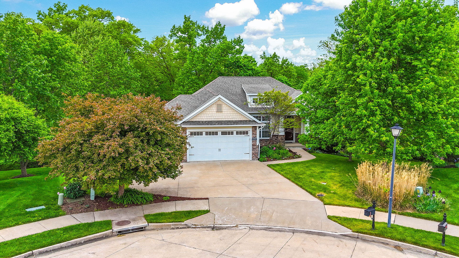 COLUMBIA, Missouri, 65203, United States, 5 Bedrooms Bedrooms, ,3 BathroomsBathrooms,Residential,For Sale,2023724