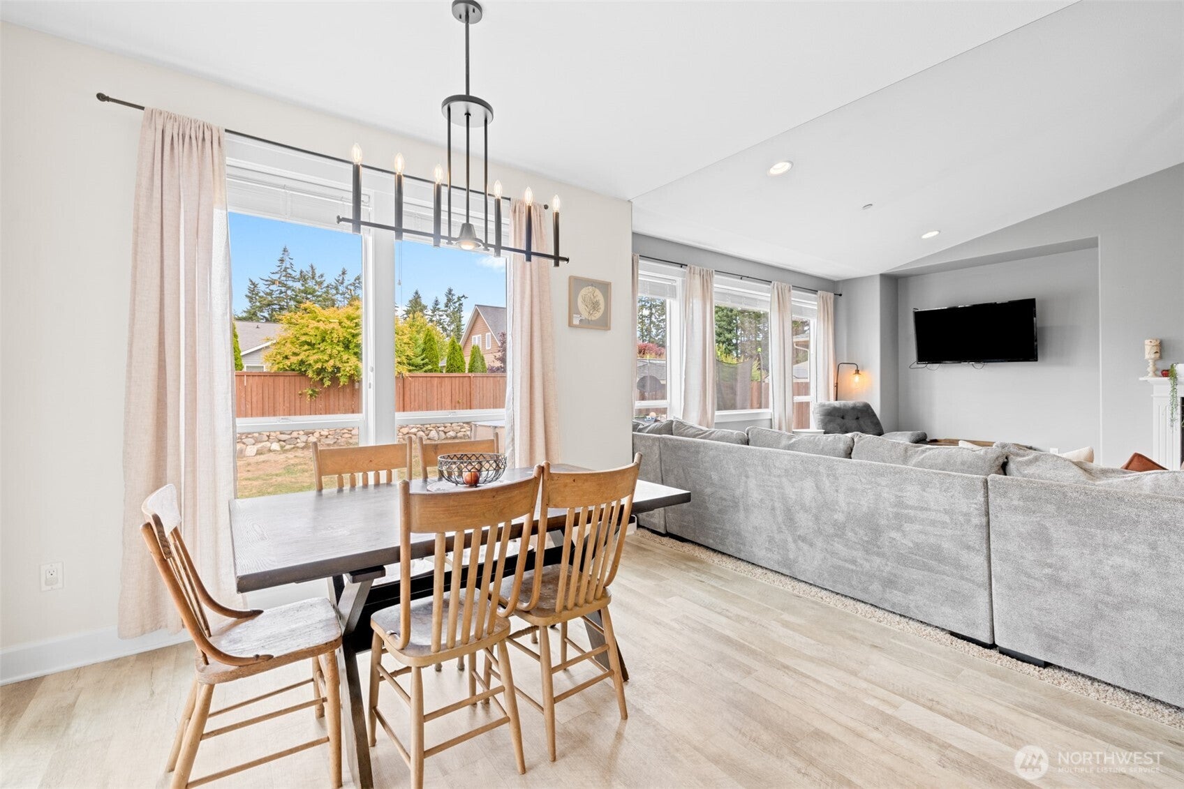 Port Angeles, Washington, 98363, United States, 3 Bedrooms Bedrooms, ,2 BathroomsBathrooms,Residential,For Sale,1982168