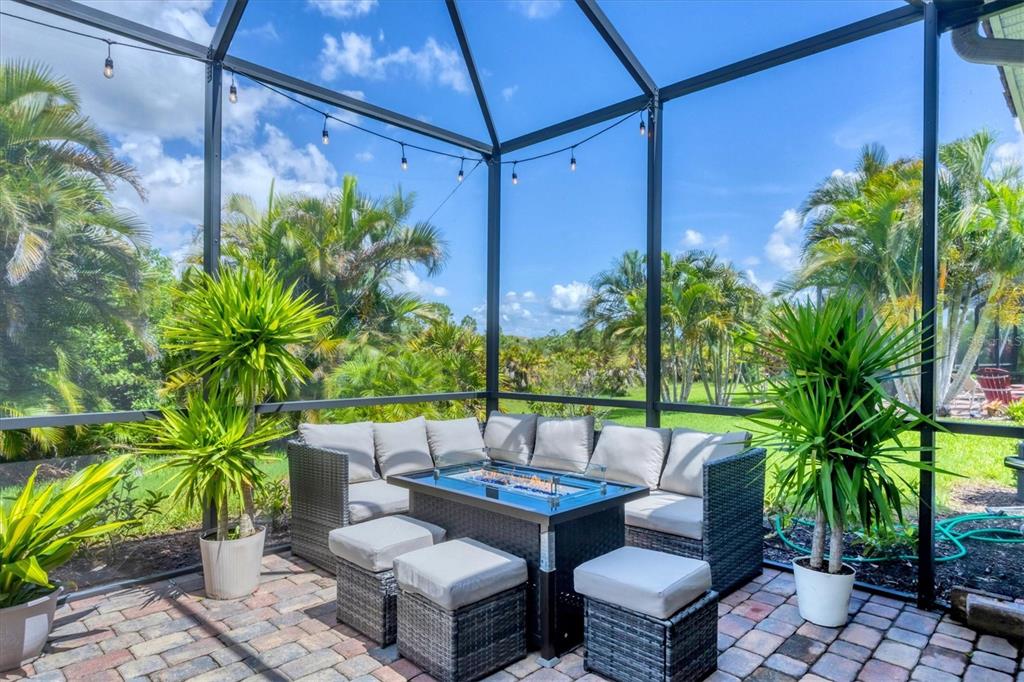 Venice, Florida, 34293, United States, 4 Bedrooms Bedrooms, ,2 BathroomsBathrooms,Residential,For Sale,1977981