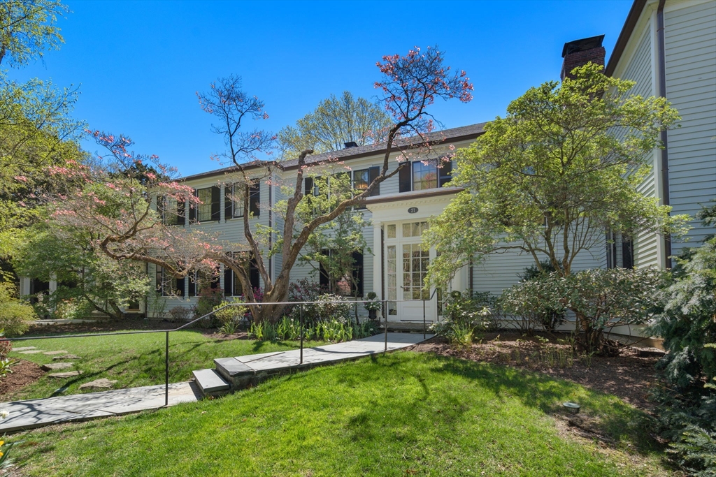 Brookline, Massachusetts, 02445, United States, 5 Bedrooms Bedrooms, ,7 BathroomsBathrooms,Residential,For Sale,1807365