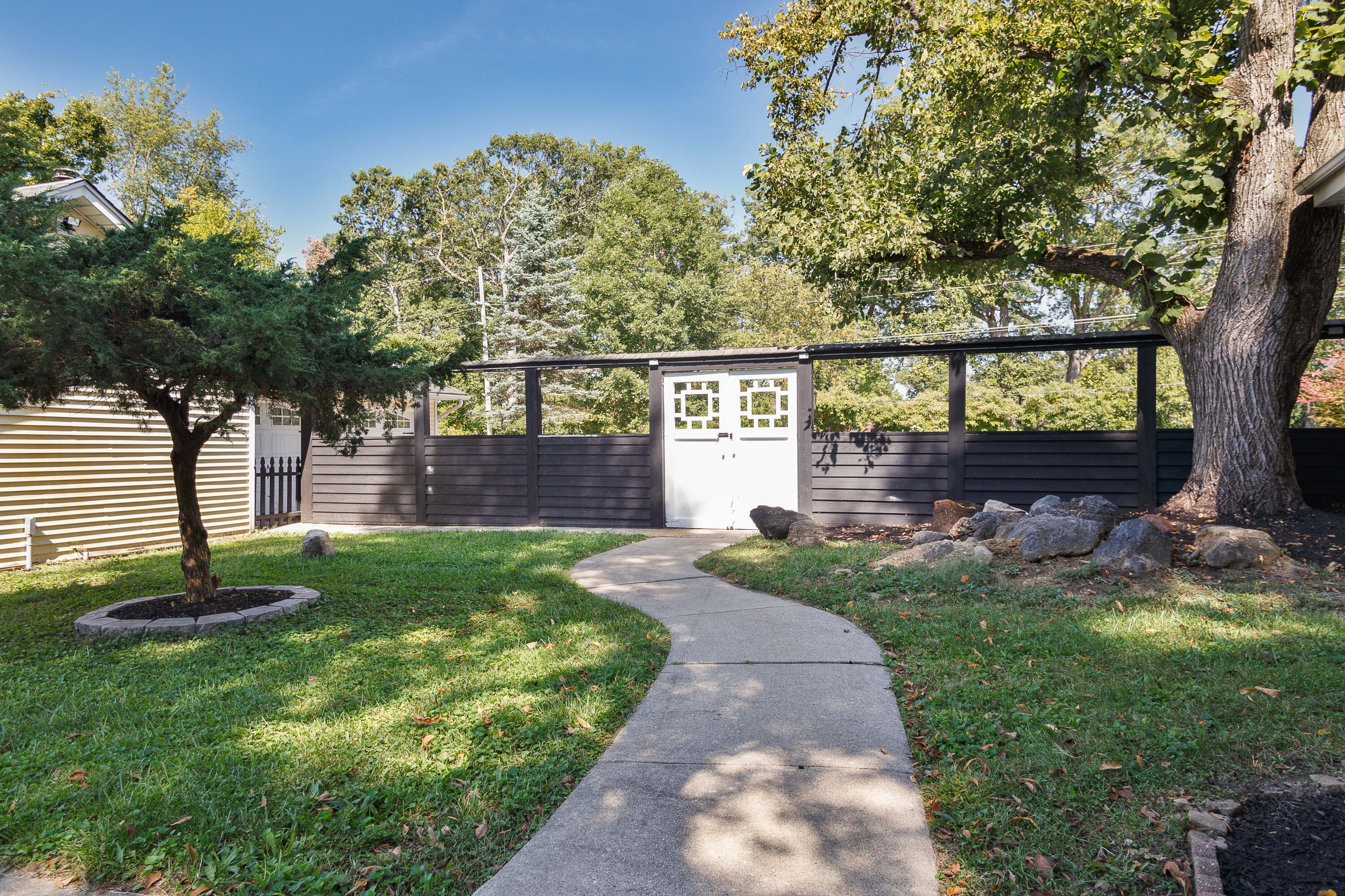 Crown Point, Indiana, 46307, United States, 5 Bedrooms Bedrooms, ,3 BathroomsBathrooms,Residential,For Sale,1946905