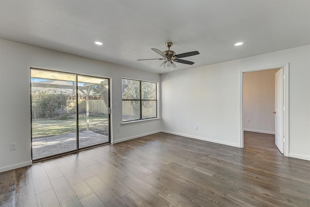 Fort Worth, Texas, 76107, United States, 3 Bedrooms Bedrooms, ,2 BathroomsBathrooms,Residential,For Sale,1915443