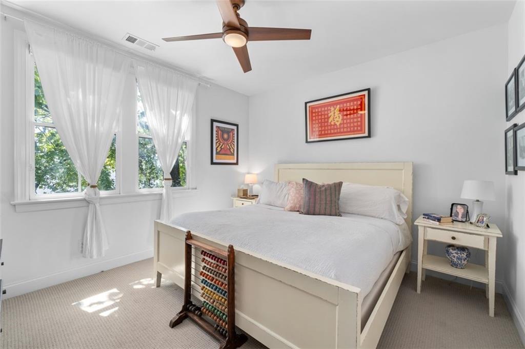 Atlanta, Georgia, 30324, United States, 3 Bedrooms Bedrooms, ,3 BathroomsBathrooms,Residential,For Sale,1948328