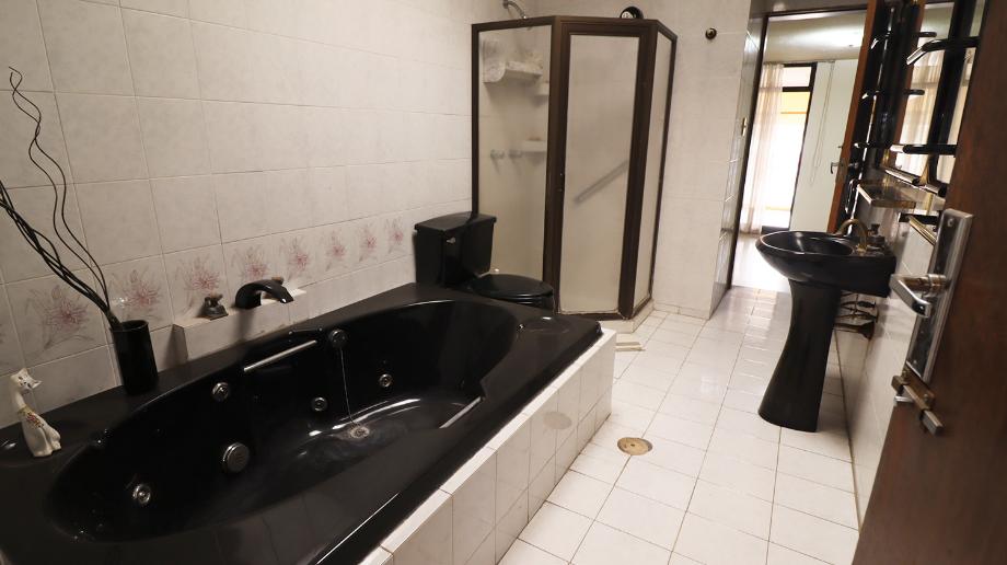 Morelia, Michoacán de Ocampo, 58020, Mexico, 6 Bedrooms Bedrooms, ,3 BathroomsBathrooms,Residential,For Sale,1807113