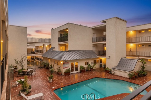 West Los Angeles, California, 90069, United States, 2 Bedrooms Bedrooms, ,2 BathroomsBathrooms,Residential,For Sale,1993889