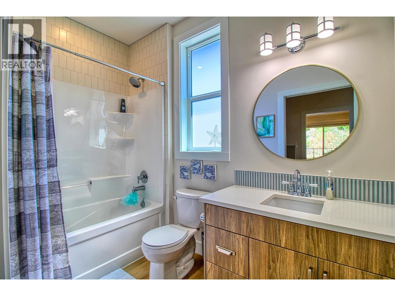FINTRY, British Columbia, V1Z 3V1, CA, 4 Bedrooms Bedrooms, ,2 BathroomsBathrooms,Residential,For Sale,1950082