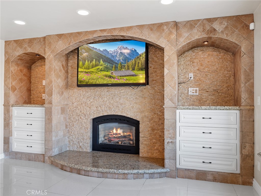 Victorville, California, 92395, United States, 4 Bedrooms Bedrooms, ,3 BathroomsBathrooms,Residential,For Sale,1991759