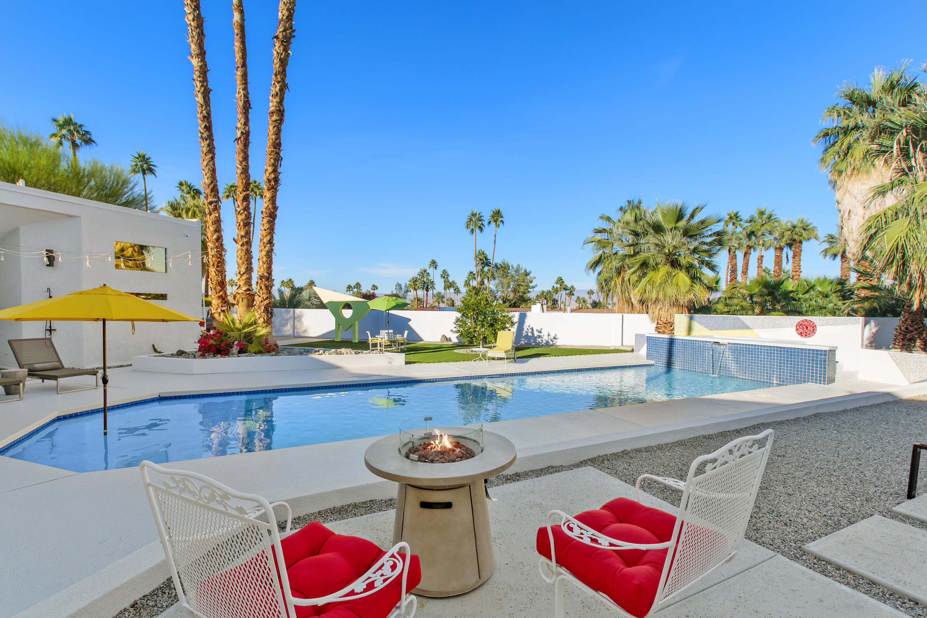 Palm Desert, California, 92260, United States, 2 Bedrooms Bedrooms, ,2 BathroomsBathrooms,Residential,For Sale,2003348