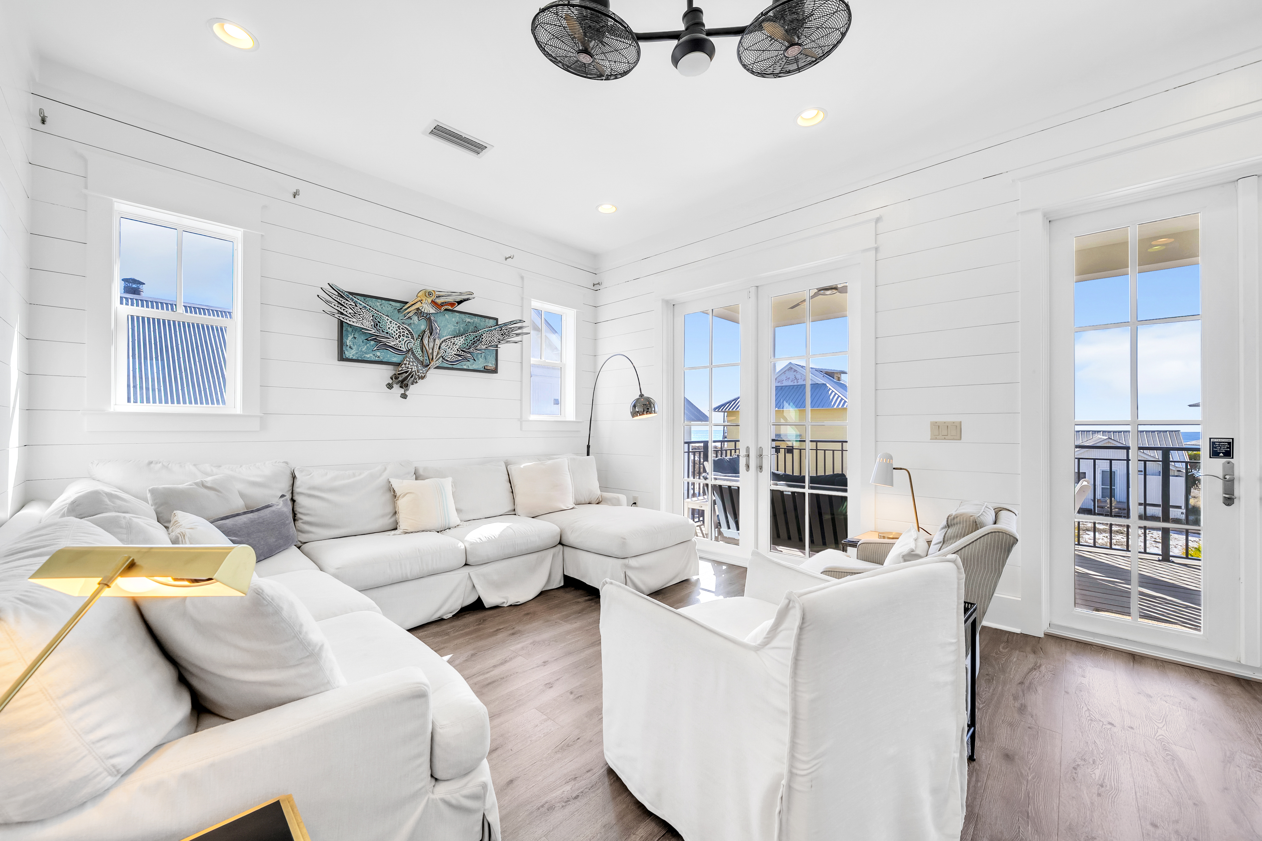  Iconic Grayton Beachfront Retreat with Elevator, Pool & Ample Parking - 物件實景