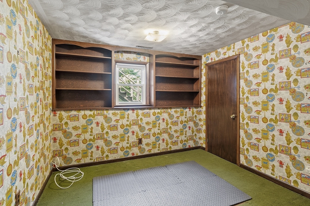 Peabody, Massachusetts, 01960, United States, 4 Bedrooms Bedrooms, ,2 BathroomsBathrooms,Residential,For Sale,1939511