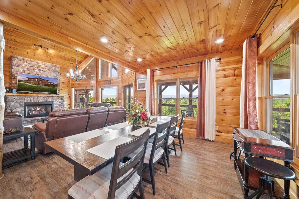 Sevierville, Tennessee, 37876, United States, 4 Bedrooms Bedrooms, ,6 BathroomsBathrooms,Residential,For Sale,1976346